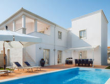 Villa Celeste: Ruim modern vakantiehuis met privézwembad nabij Poreč - thumbnail 2