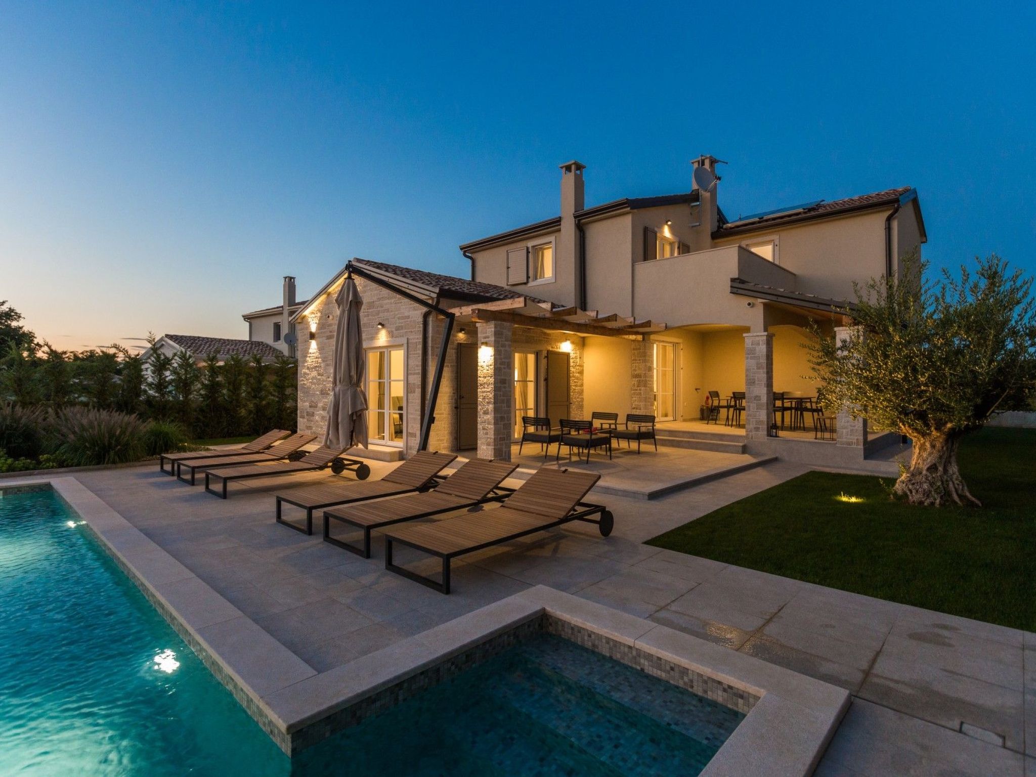 Schönes Haus in Tar mit privatem Pool-Inside