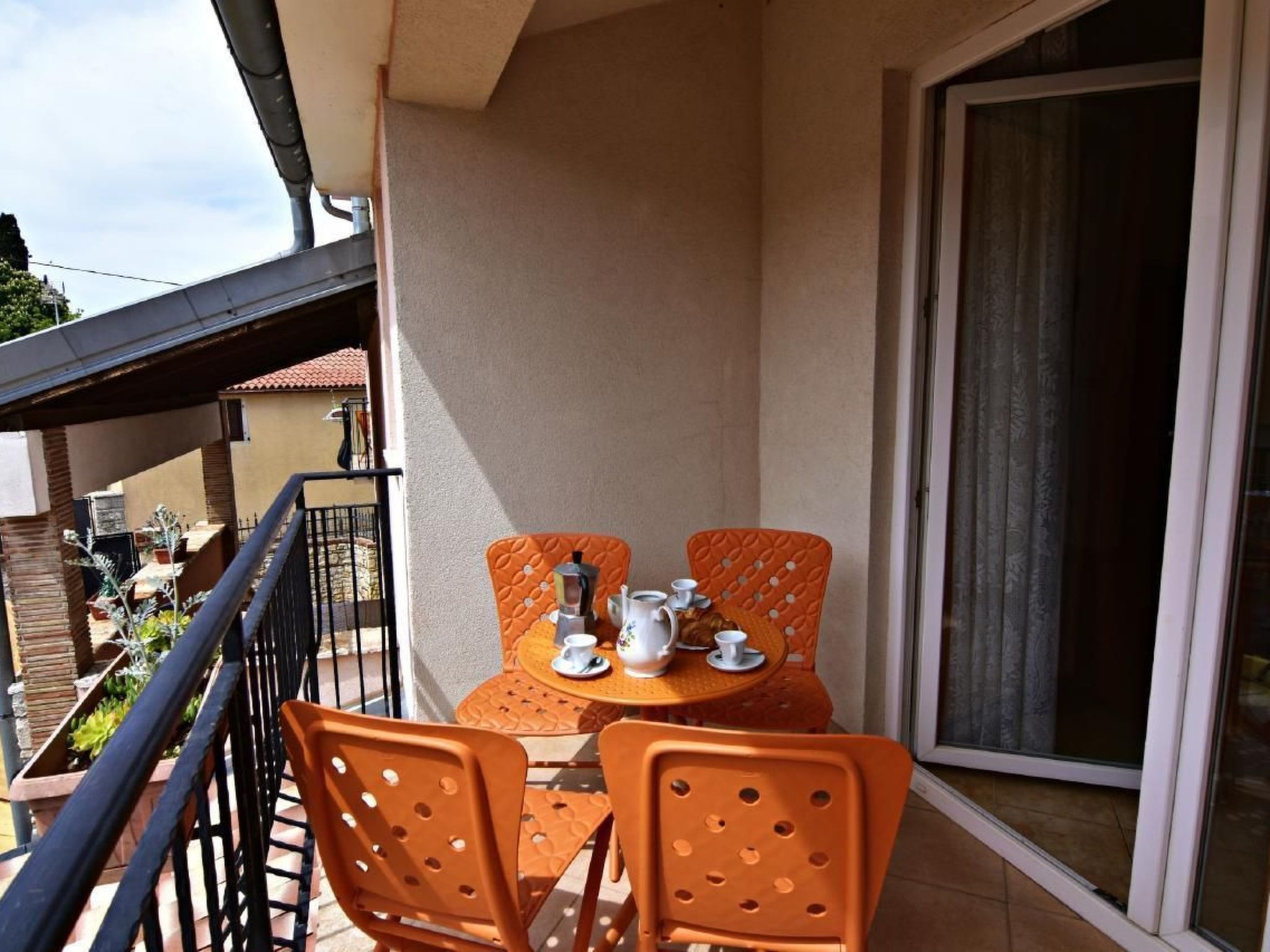 Noemi2-Image-tags.info