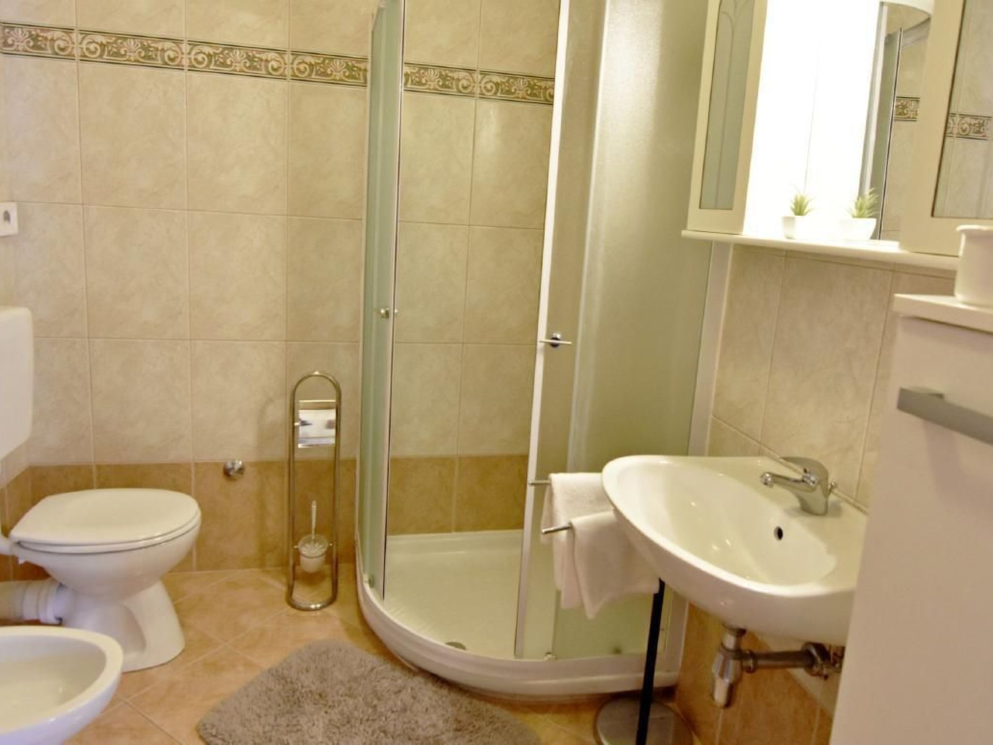 Noemi2-Image-tags.info