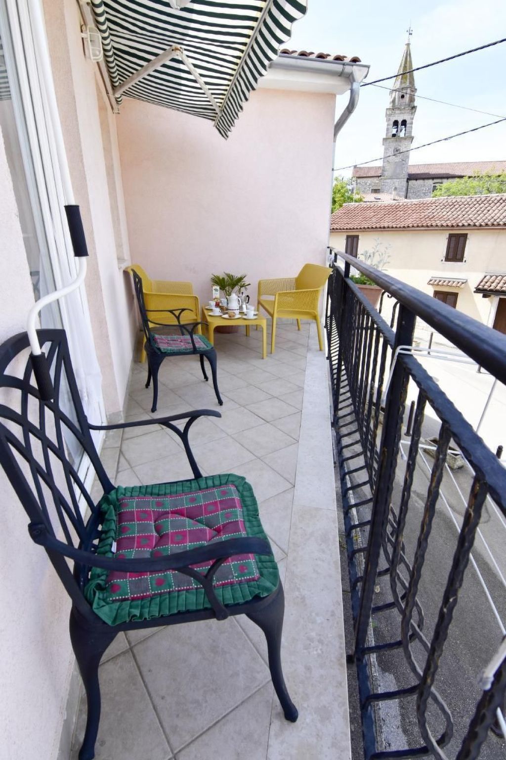 Noemi3-Image-tags.info