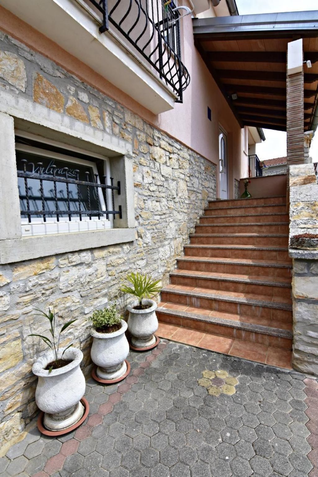 Noemi3-Image-tags.info