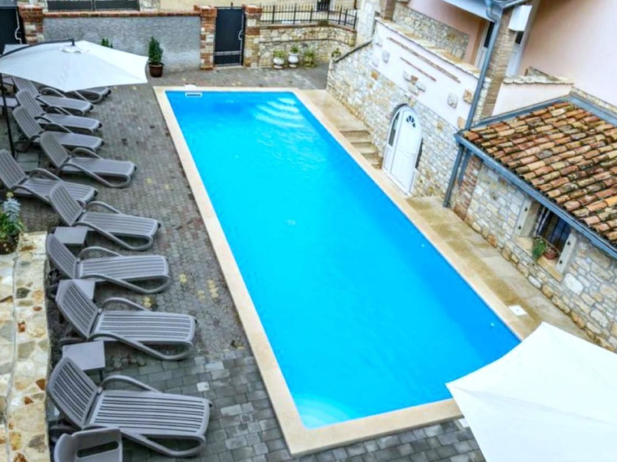 Noemi3-Image-tags.info