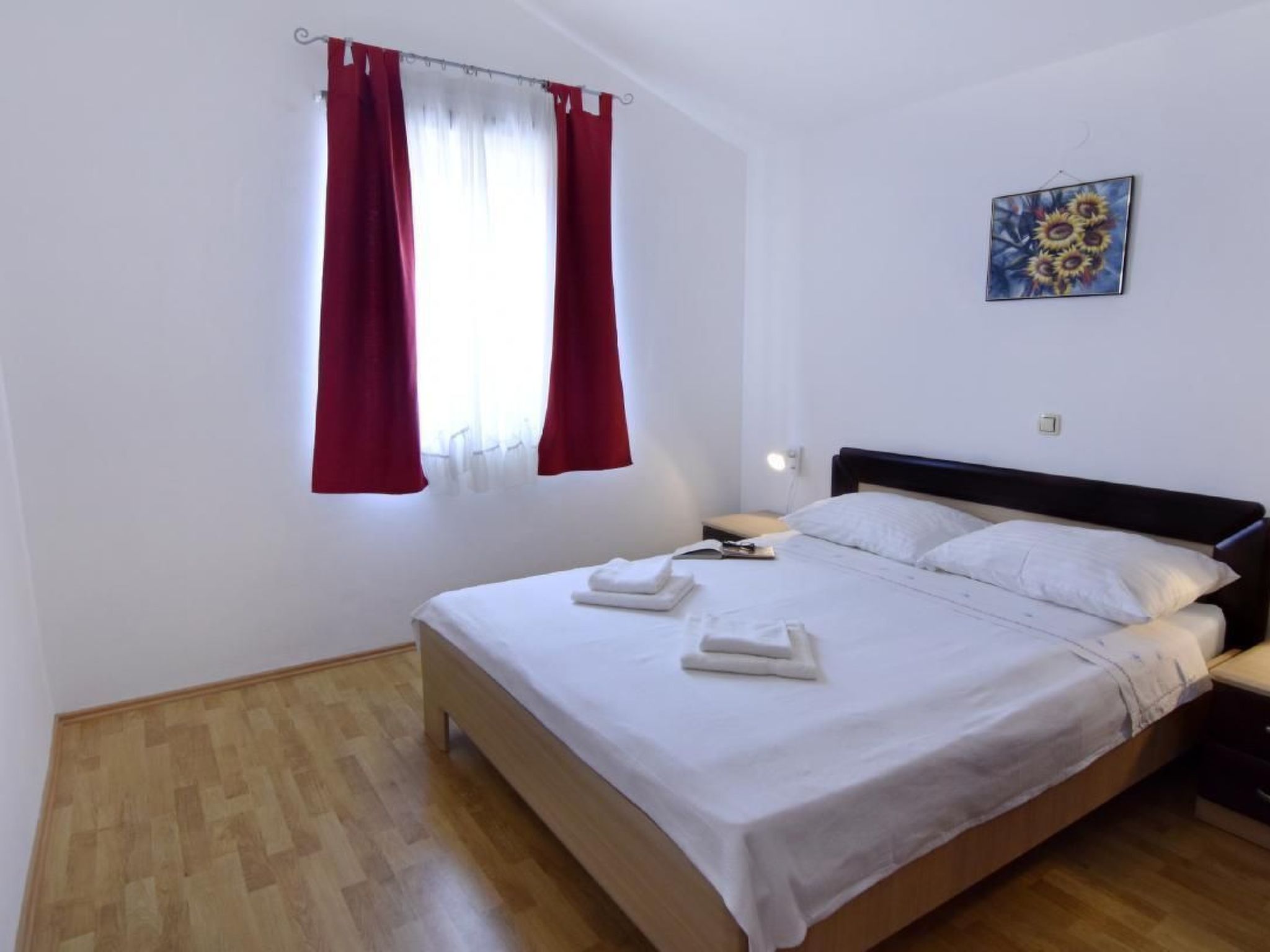 Noemi1-Image-tags.info