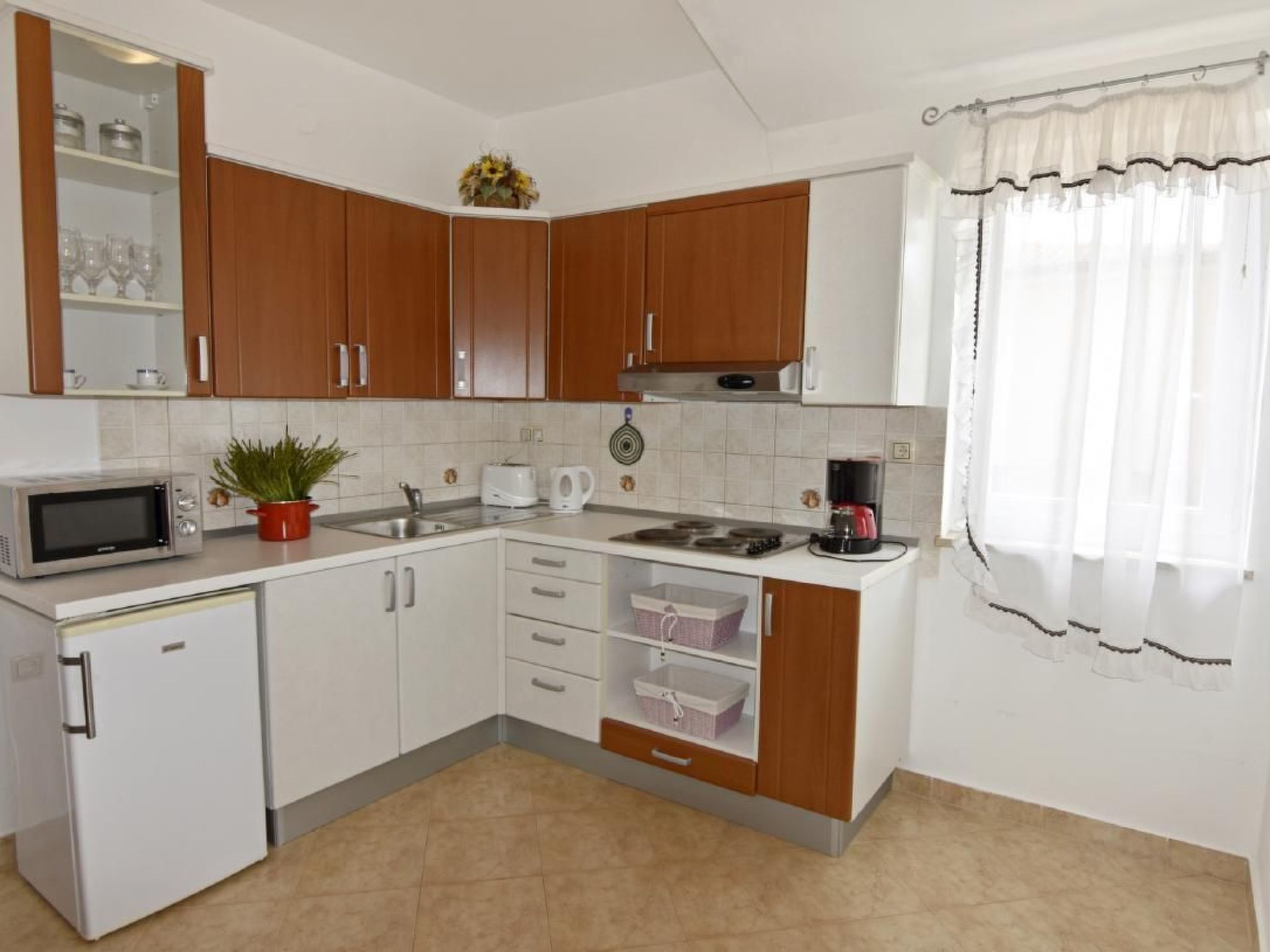 Noemi1-Image-tags.info