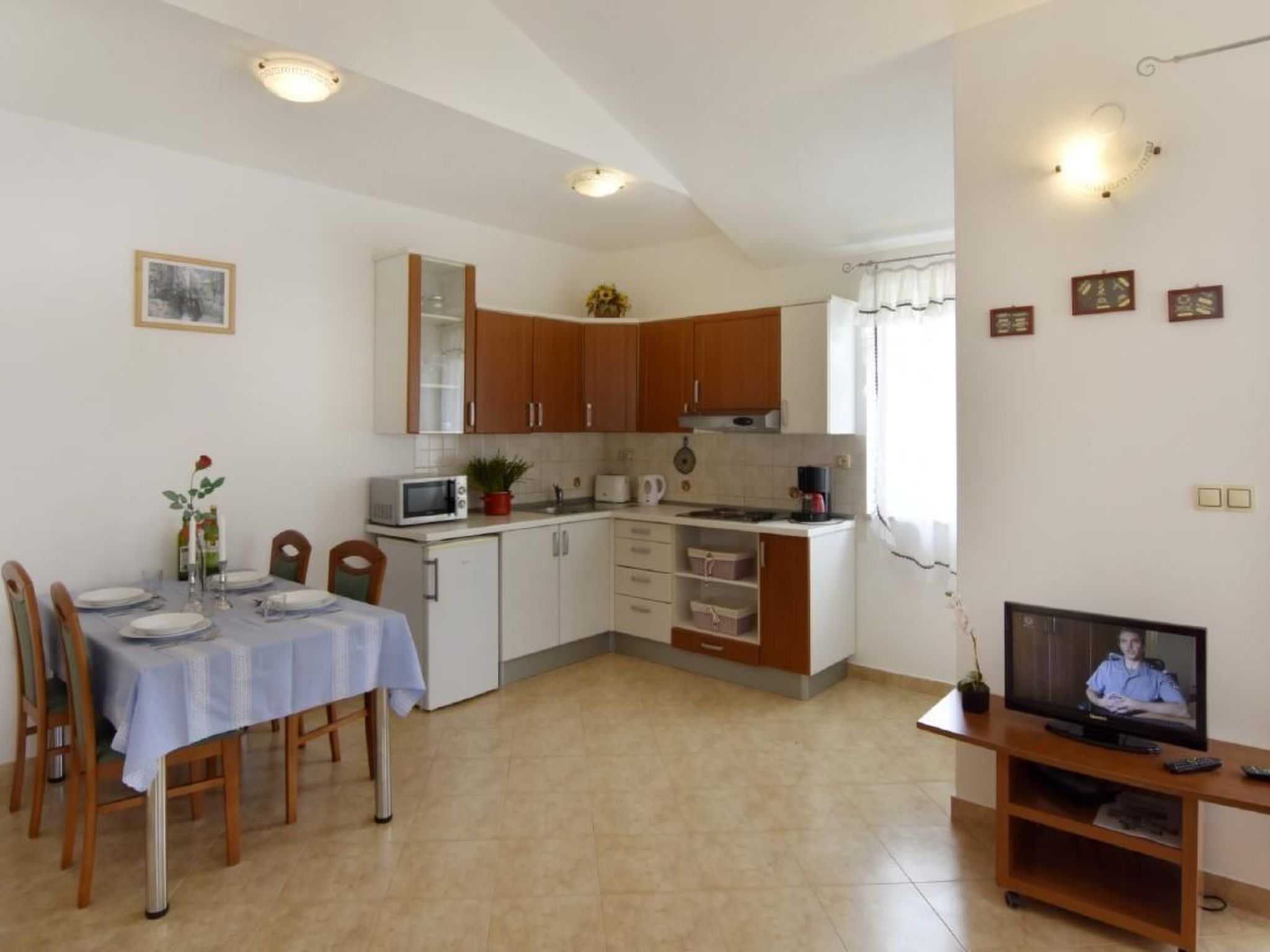 Noemi1-Image-tags.info