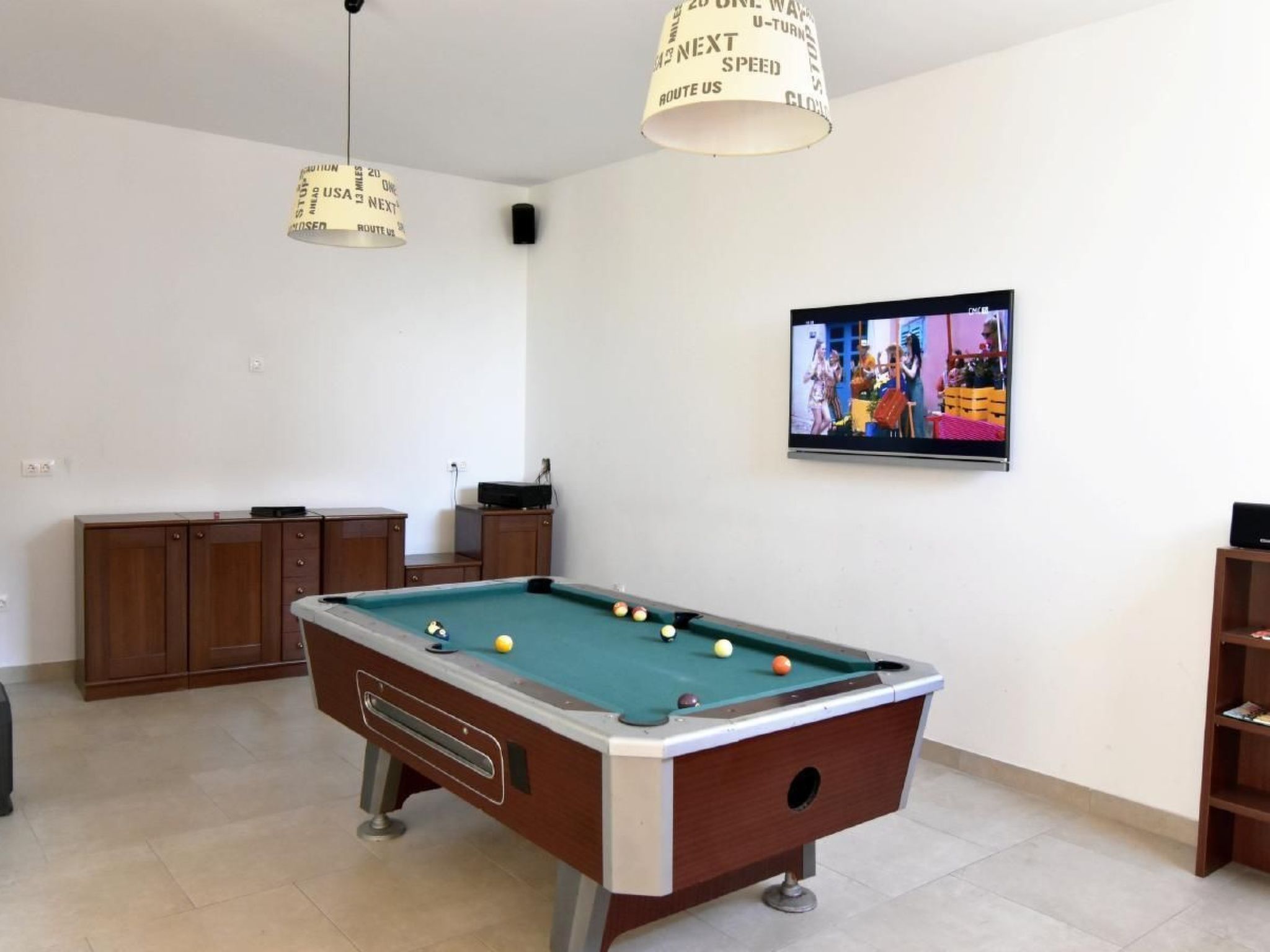 Noemi1-Image-tags.info