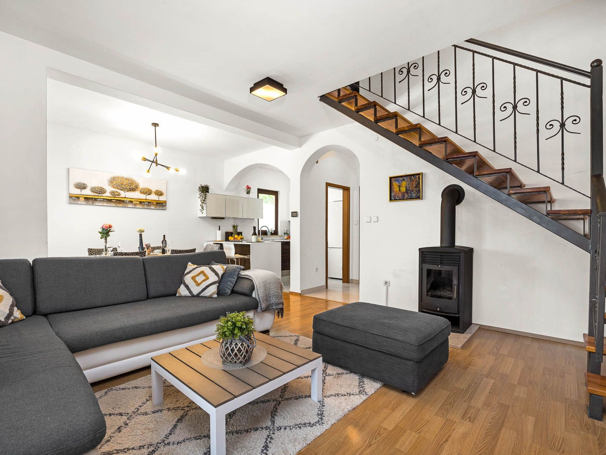 'Lara-Image-tags.info