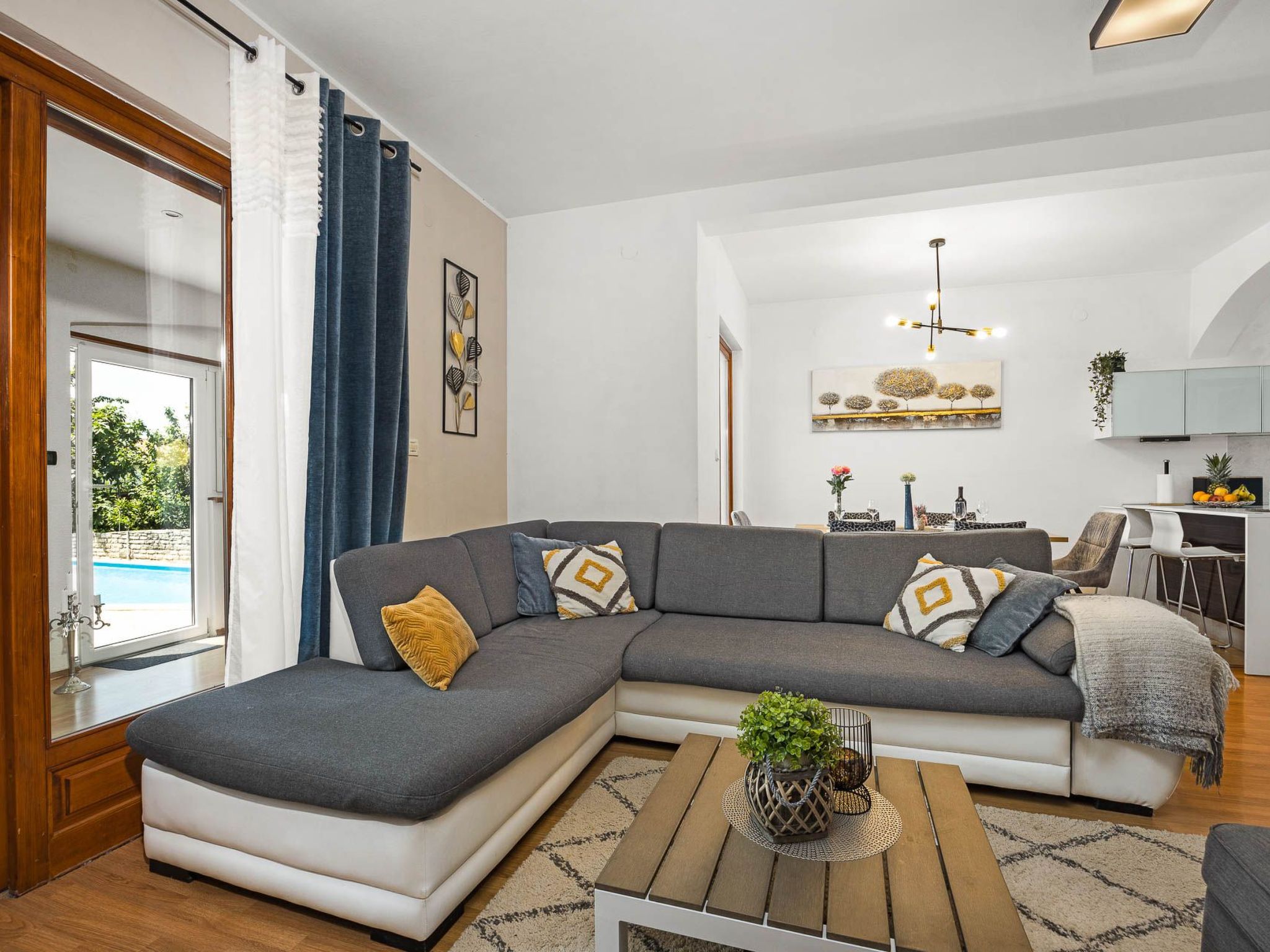 'Lara-Image-tags.info