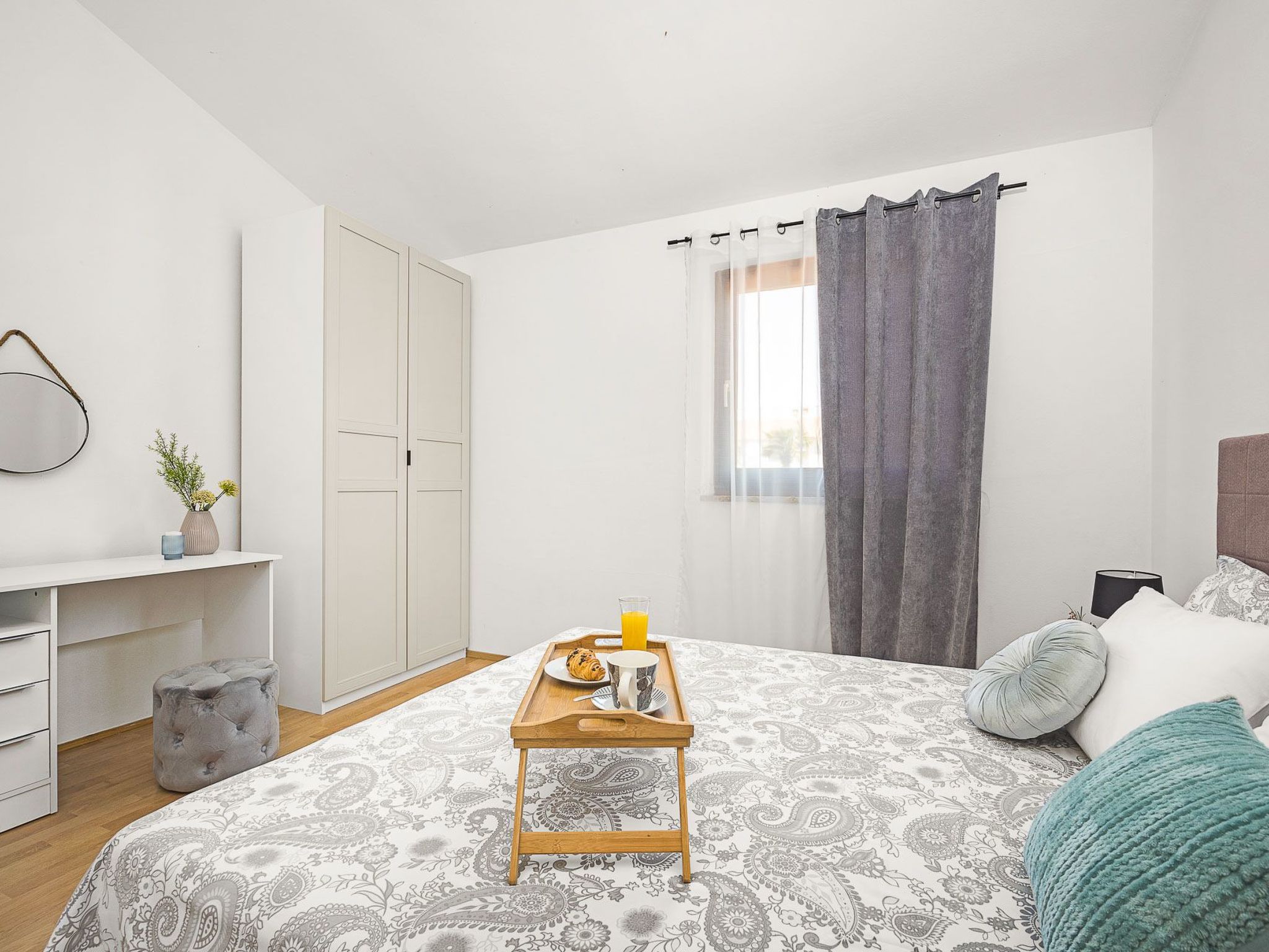 'Lara-Image-tags.info