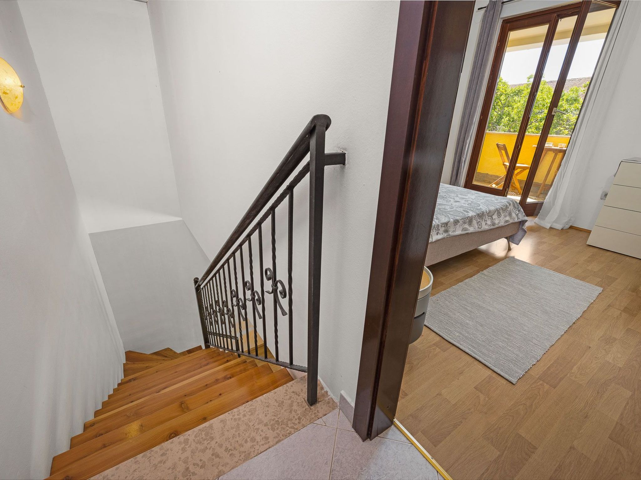 'Lara-Image-tags.info