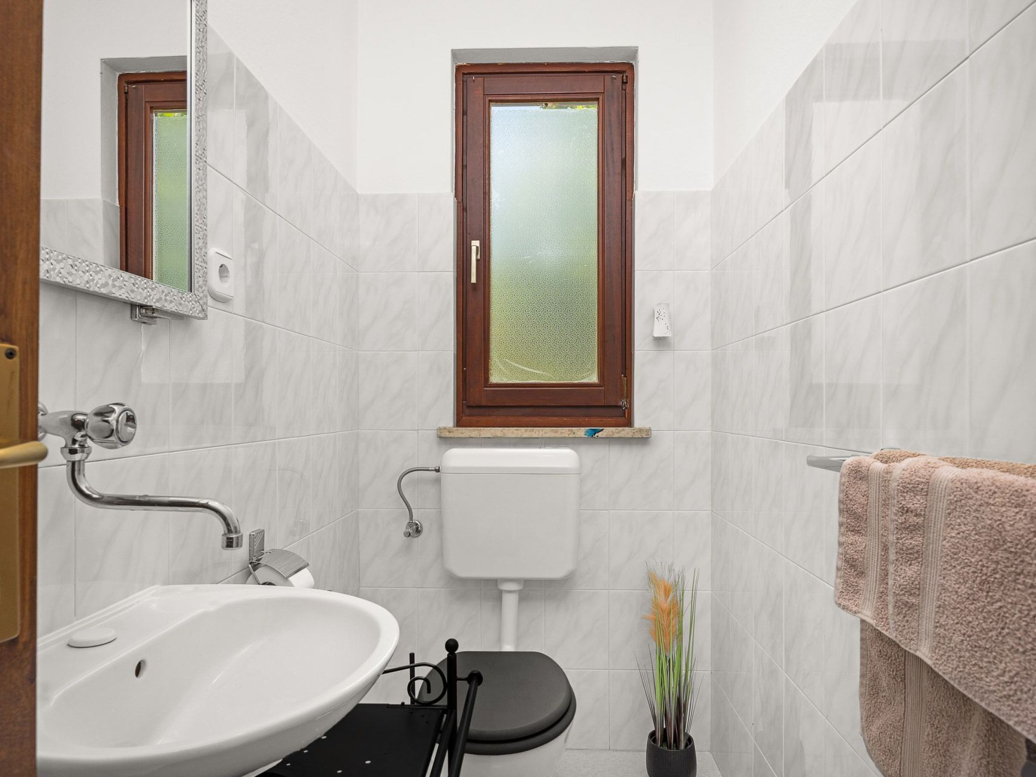 'Lara-Image-tags.info