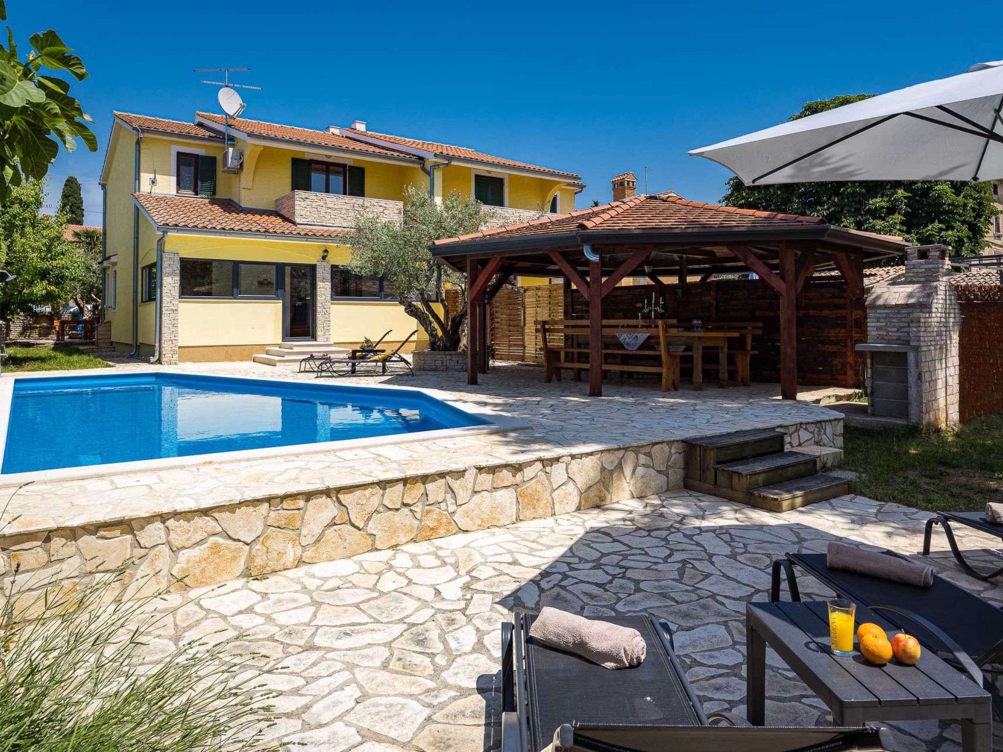 'Lara-Image-tags.info