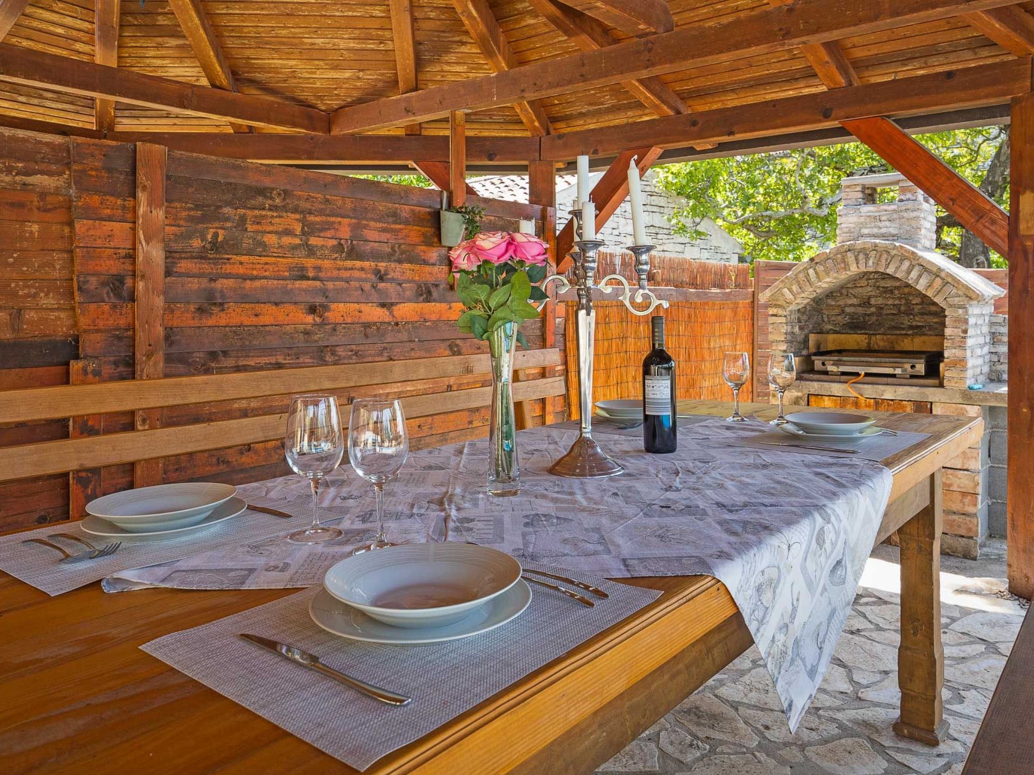 'Lara-Image-tags.info