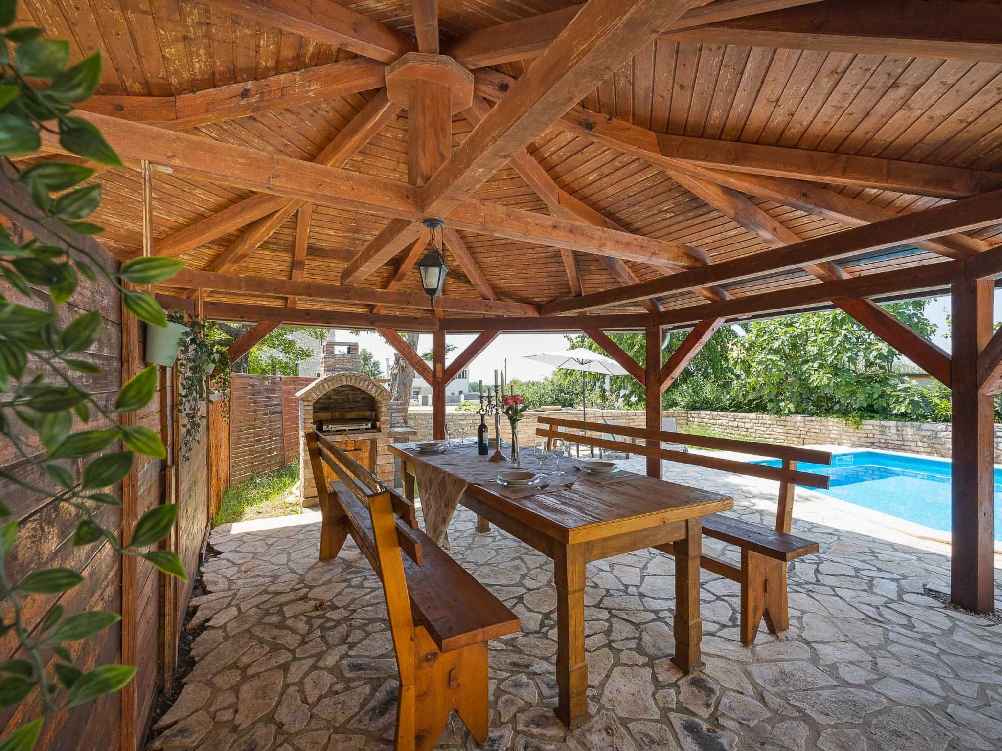 'Lara-Image-tags.info