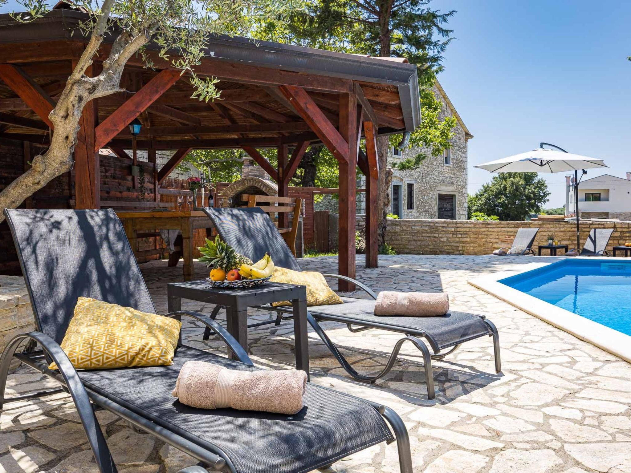 'Lara-Image-tags.info