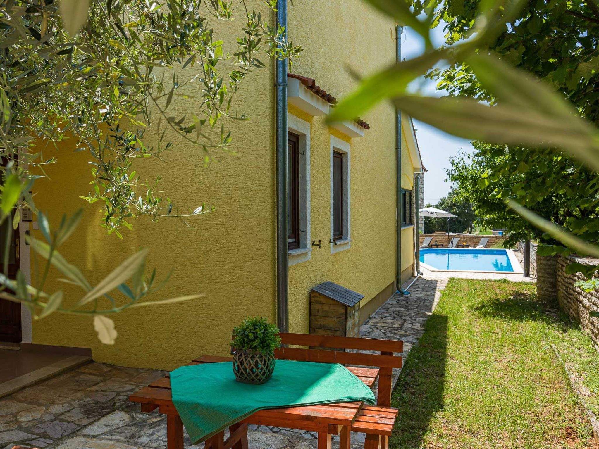 'Lara-Image-tags.info