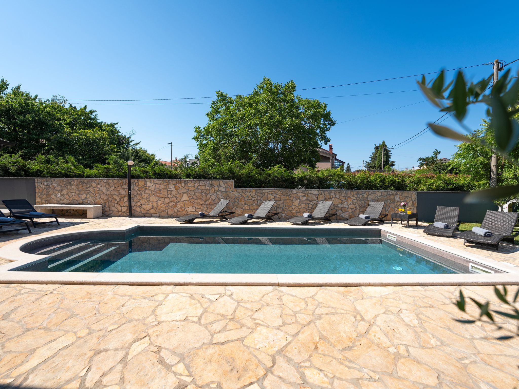 Casa Viola mit Pool, unweit von Lanterna Resort