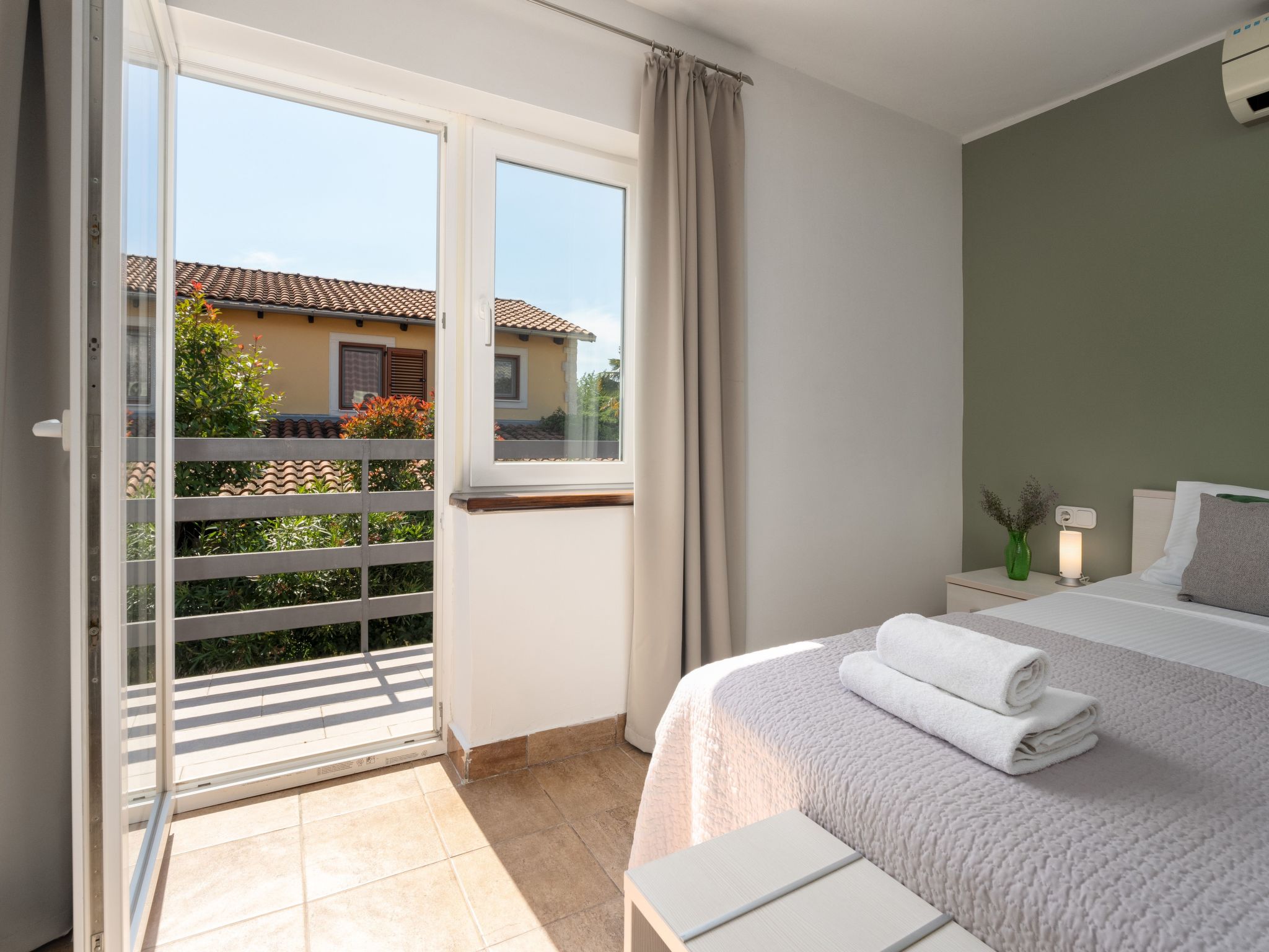 Casa Viola mit Pool, unweit von Lanterna Resort-Drinnen