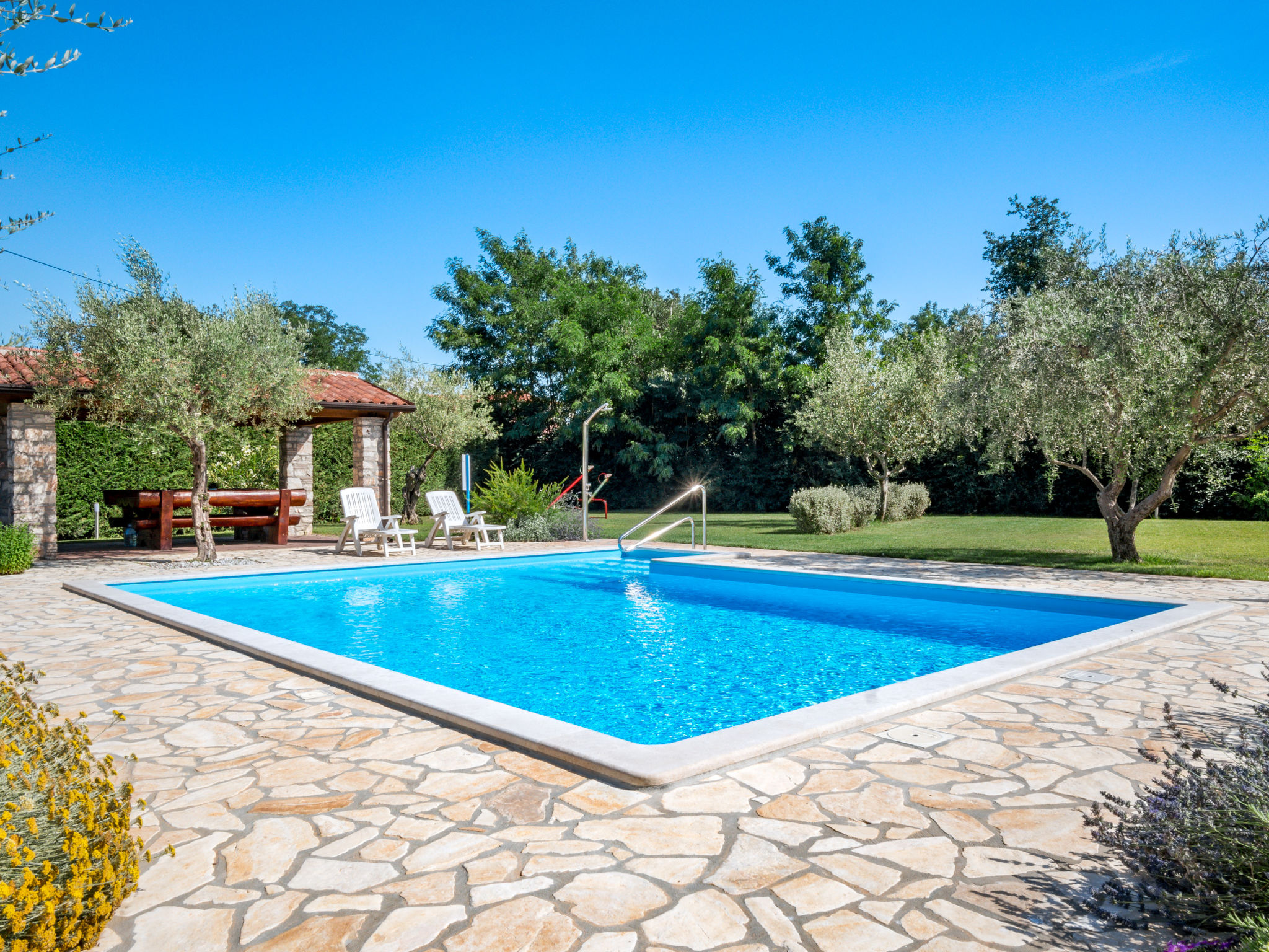 Knus appartement Fiore nabij Poreč met zwembad en tuin - foto 31