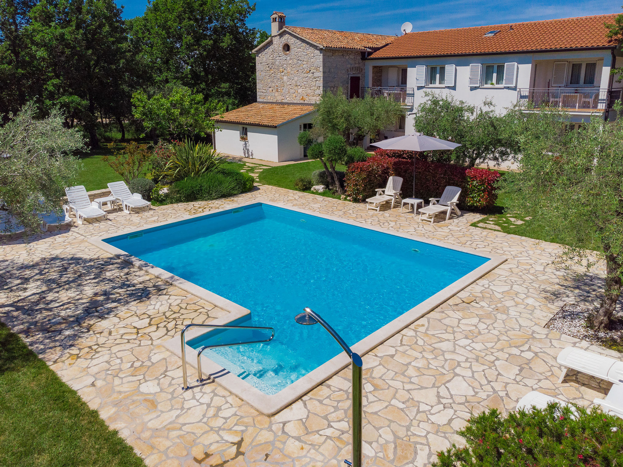 Knus appartement Fiore nabij Poreč met zwembad en tuin - foto 29