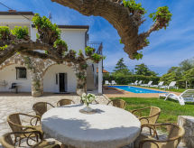 Villa Moj Mir: Ruim vakantiehuis voor 10 personen met privézwembad bij Poreč - thumbnail 2