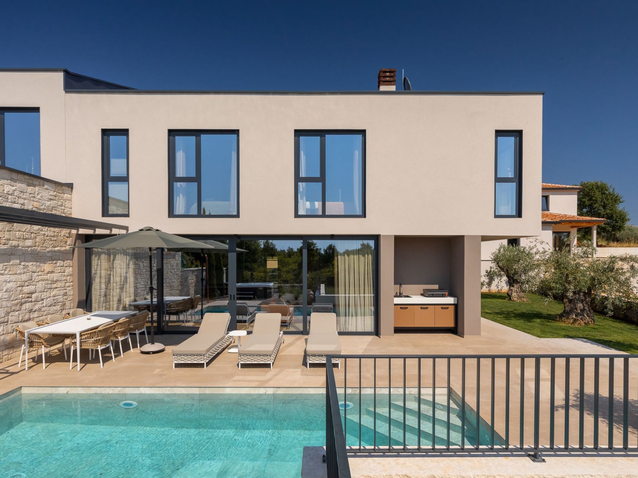 Nieuwe luxe vakantiewoning met privé-zwembad en sauna bij Poreč - foto 47