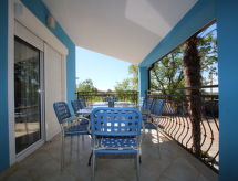 Ruim appartement voor 6 met tuin en BBQ nabij Poreč - thumbnail 6