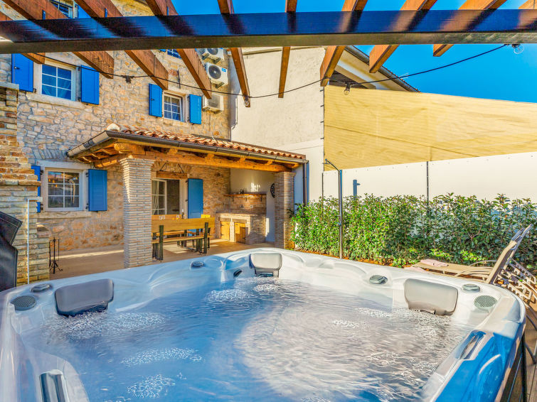 Vakantiehuis met whirlpool in Vižinada voor 6 personen in Vižinada