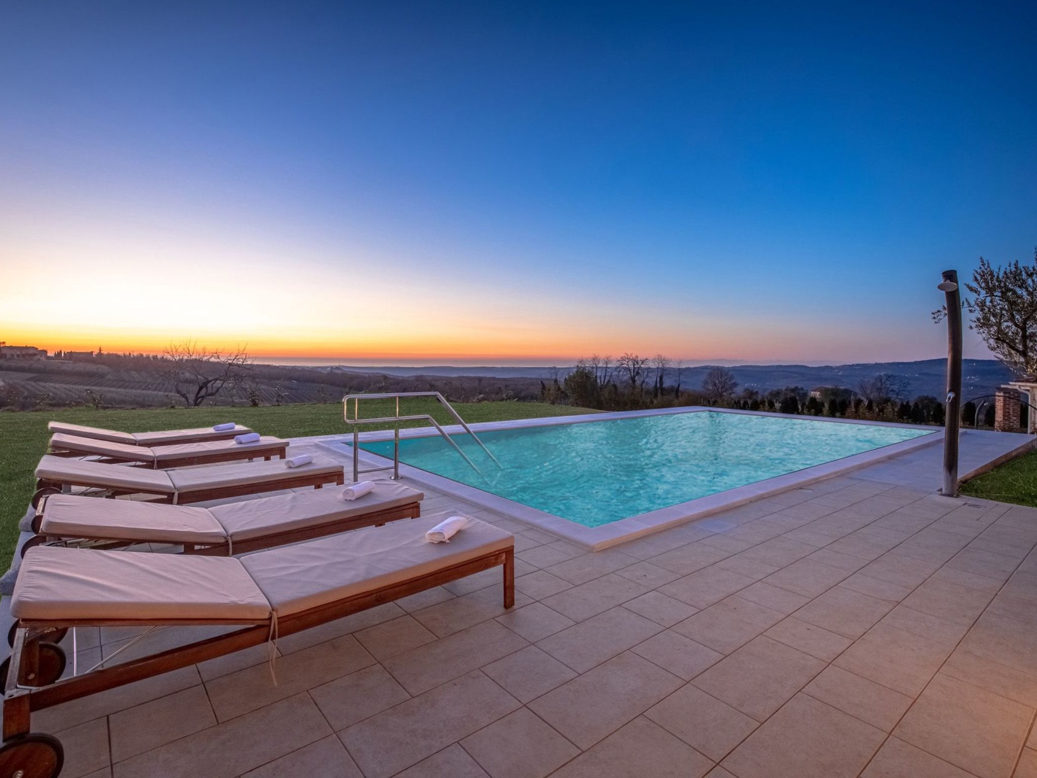 Mit Privatpool für 10 Personen ca. 400 m&sup2; in Bajkini, Istrien (Binnenland