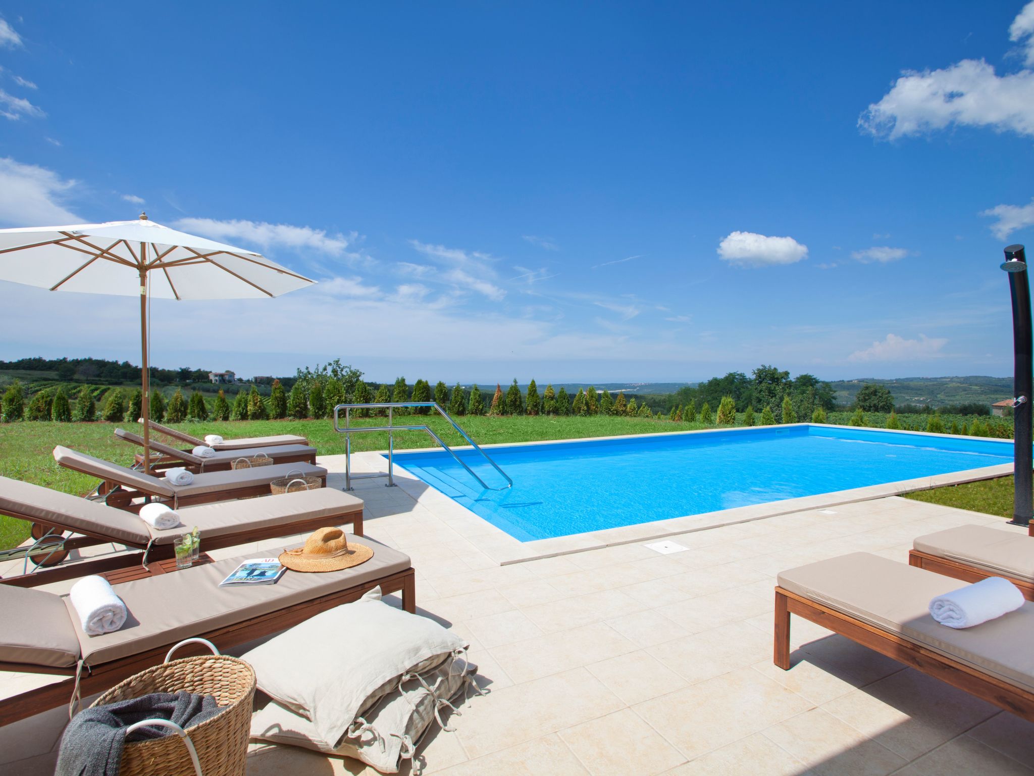 Mit Privatpool für 10 Personen ca. 400 m&sup2; in Bajkini, Istrien (Binnenland-Image-tags.info