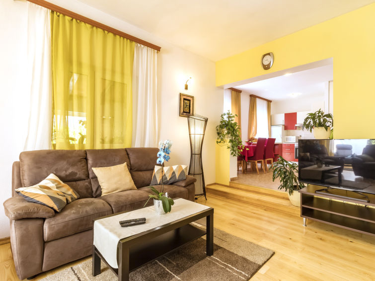 Search and Stay destination Rogovići, Istarska županija - Croatia from AU$ 390. Petar (KST253)