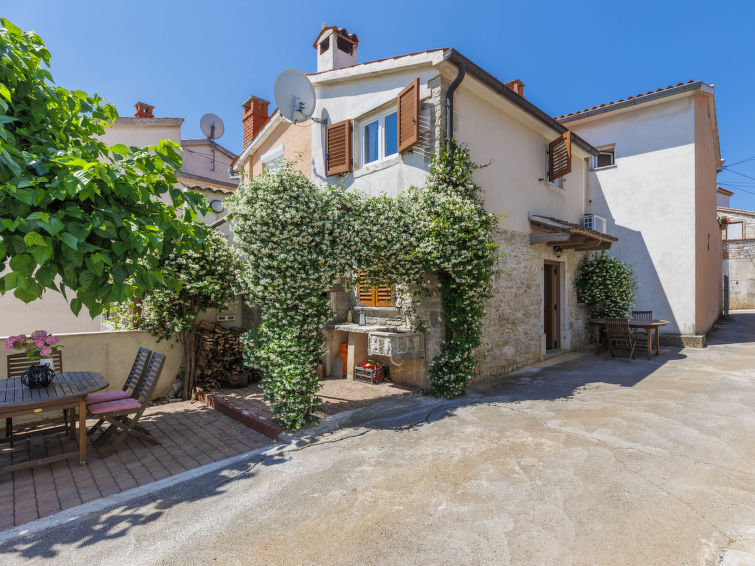 Search and Stay destination Kaštelir, Istarska županija - Croatia from AU$ 73. Pinia I (KST126)