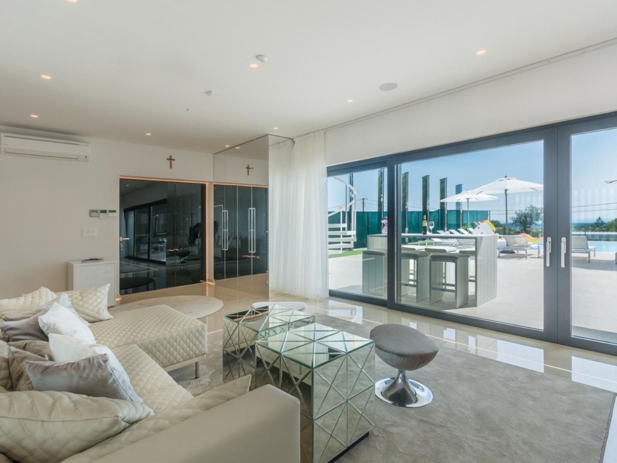 Villa Gabrijela für 10 Personen in Valentići-Dedans