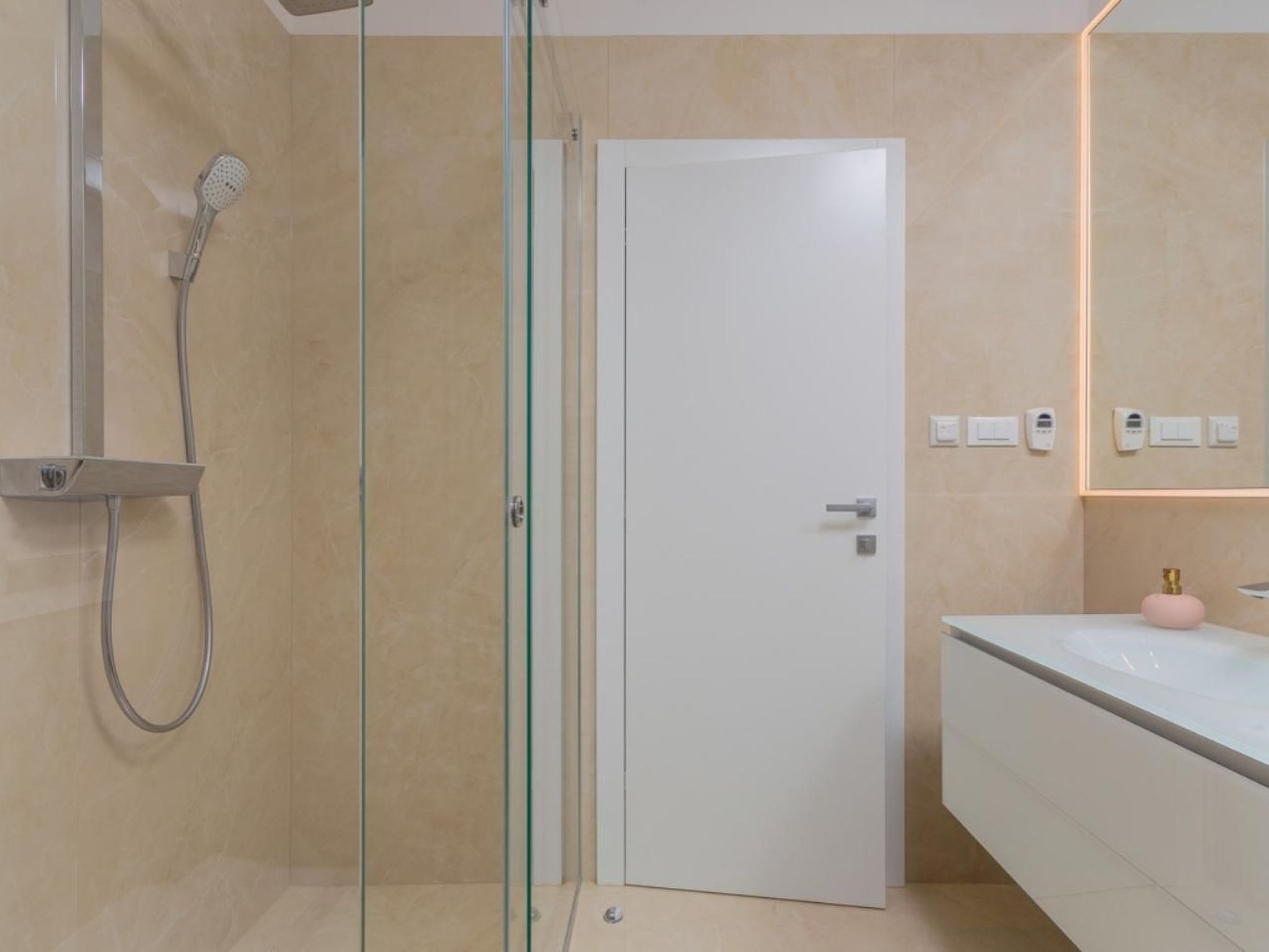 Villa Gabrijela für 10 Personen in Valentići-Dedans