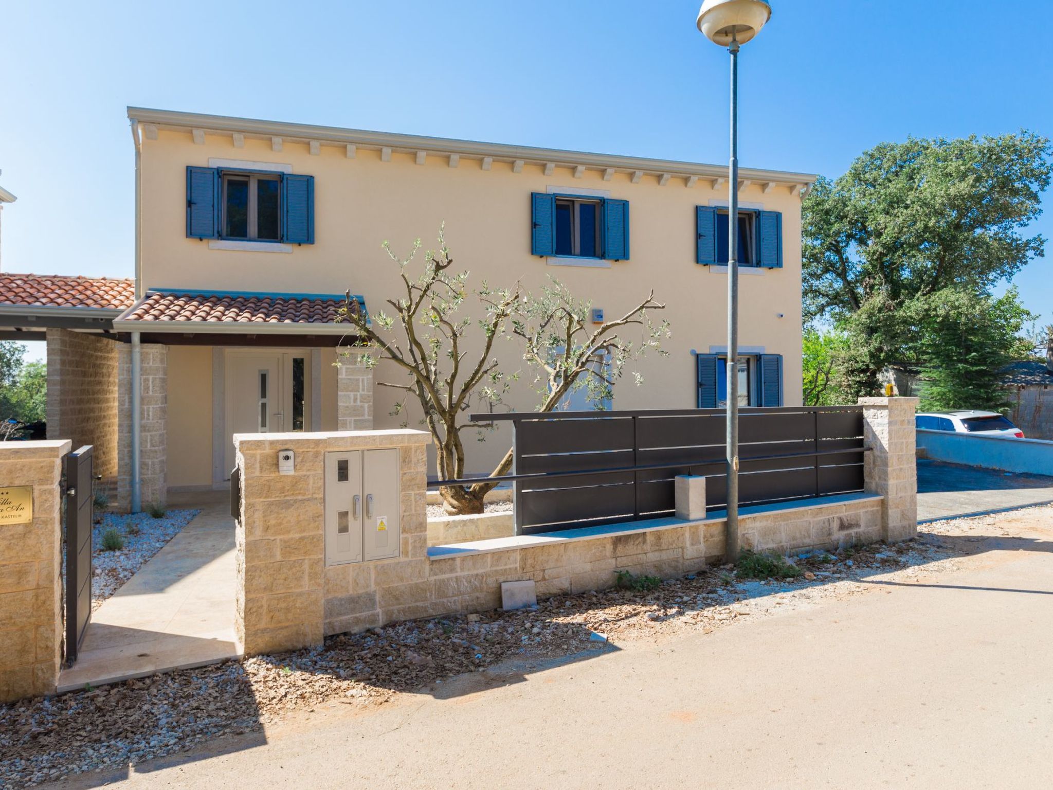 Tolles Ferienhaus in Deklići mit Privatem Pool-Dedans