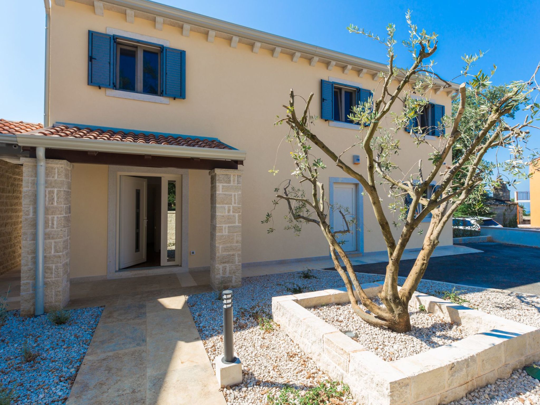 Tolles Ferienhaus in Deklići mit Privatem Pool-Dedans