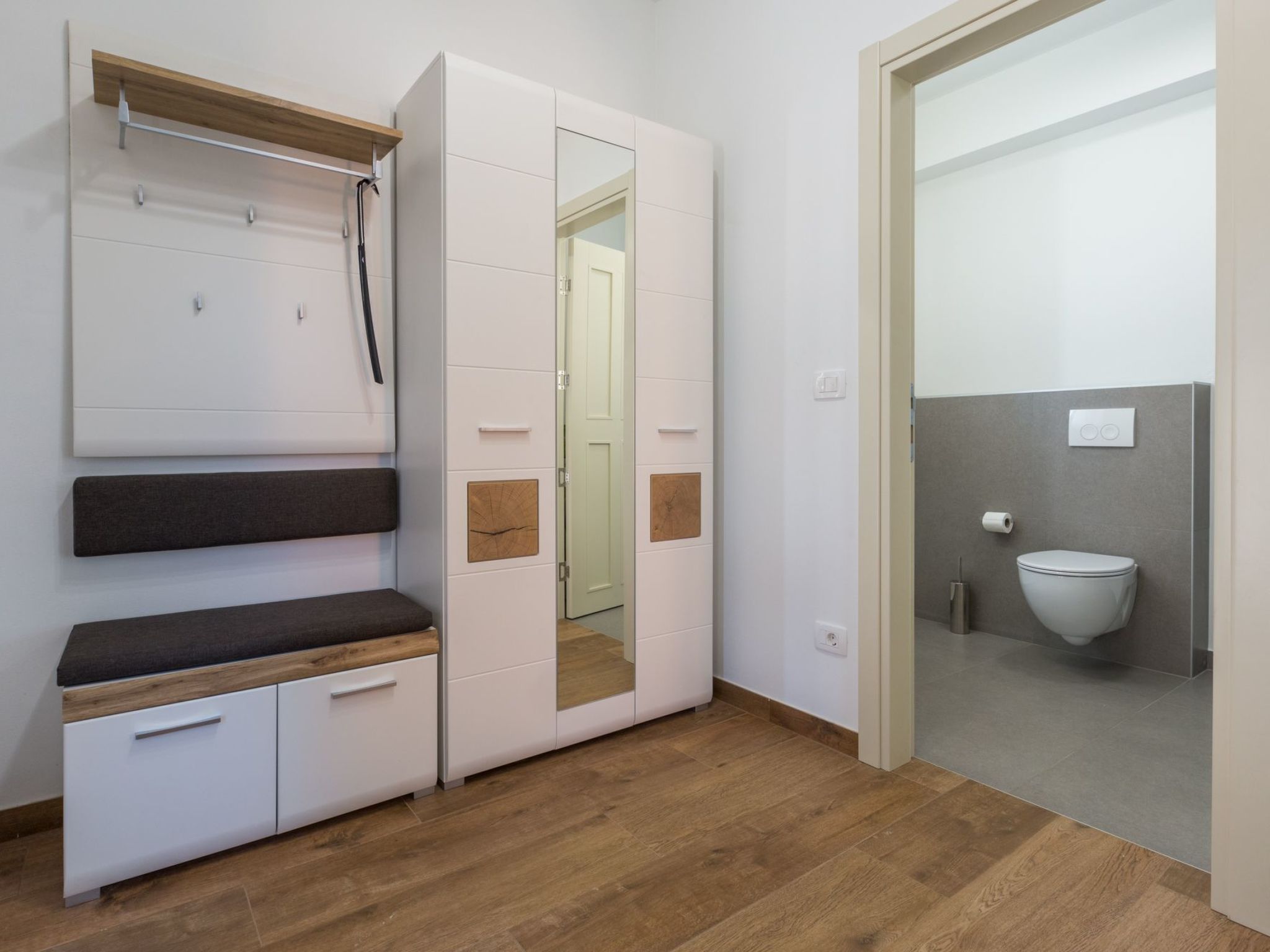 Tolles Ferienhaus in Deklići mit Privatem Pool-Dedans