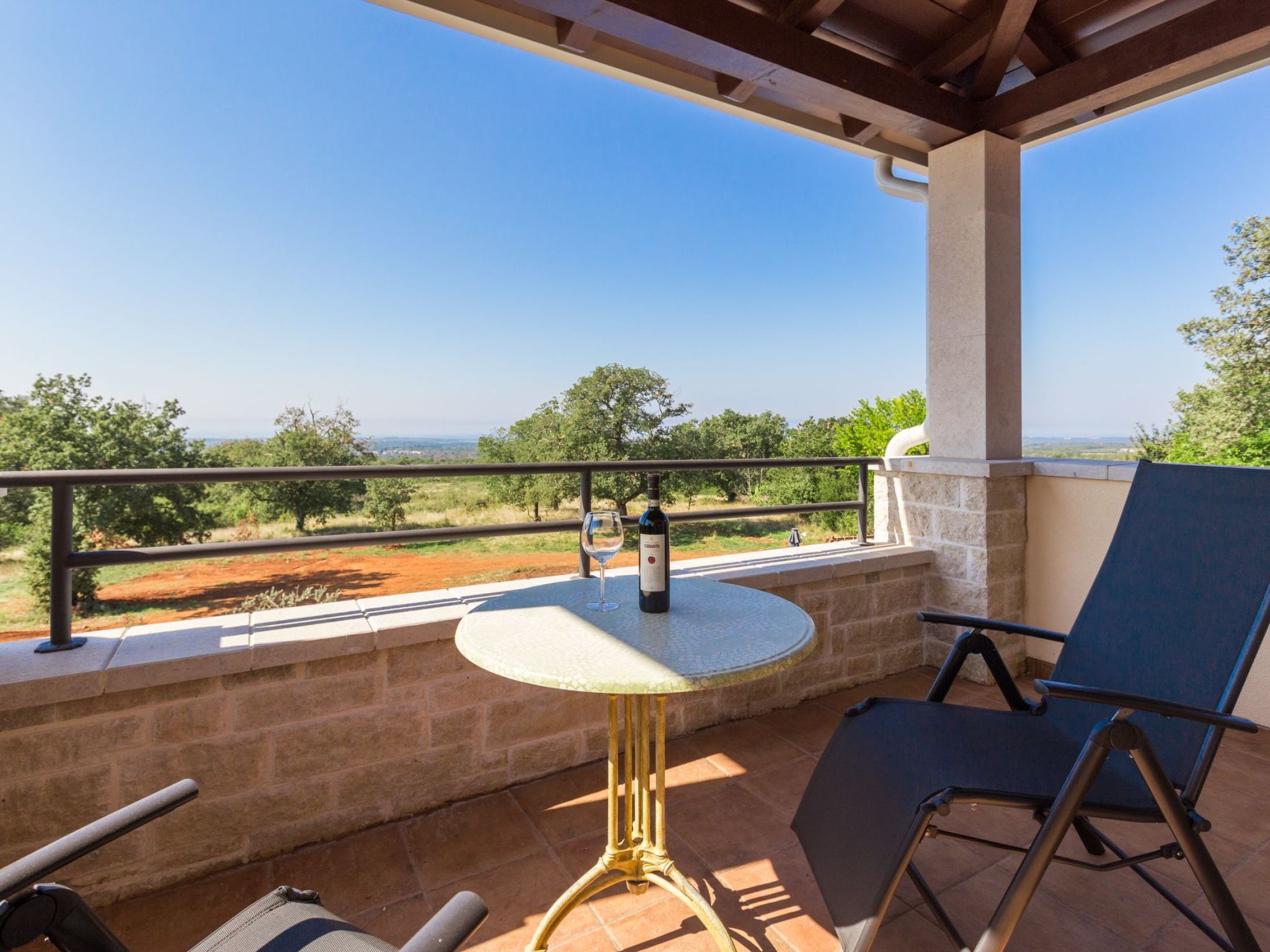 Tolles Ferienhaus in Deklići mit Privatem Pool-Dedans