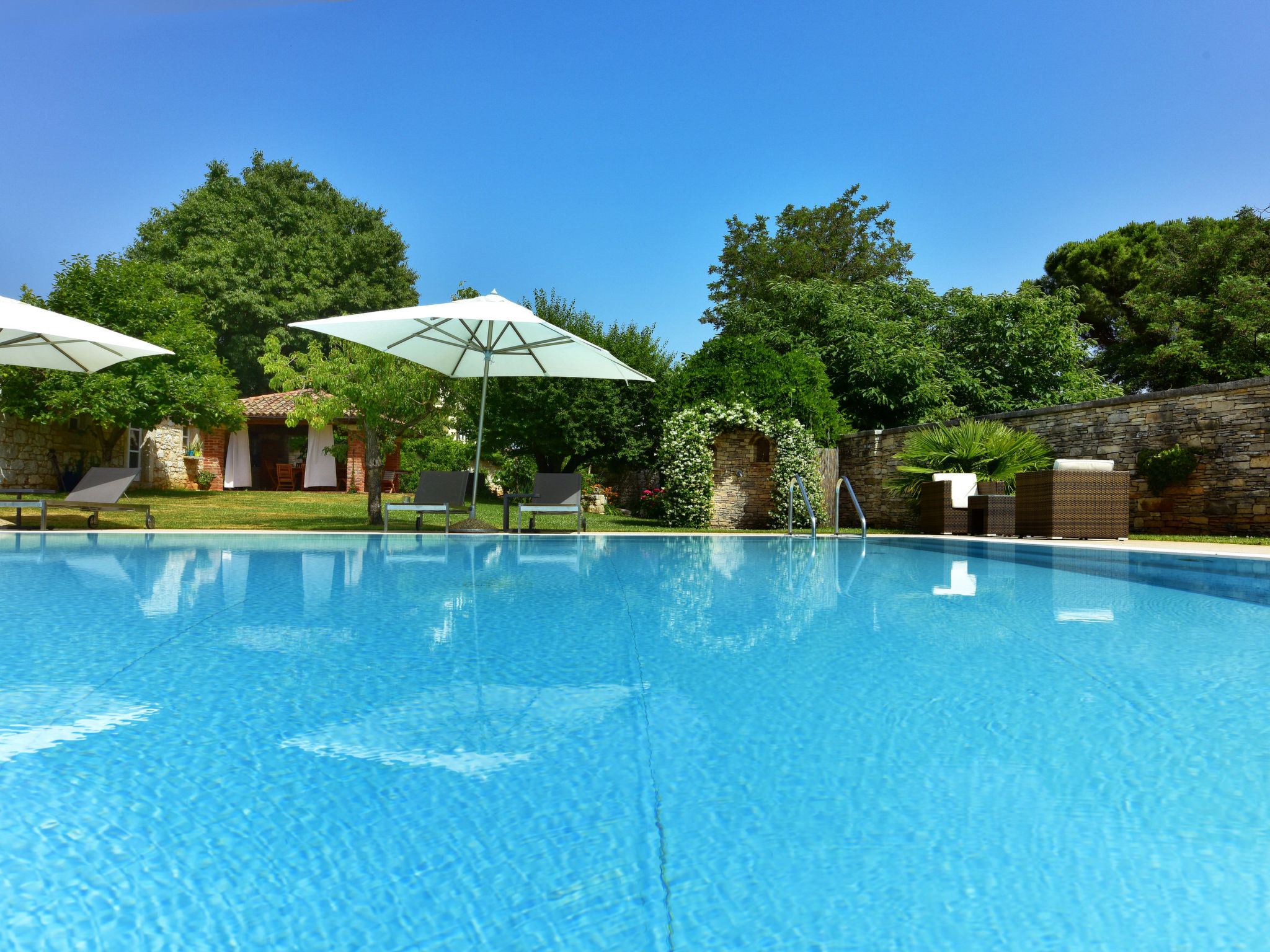 Appartement Mirta – Piscine extérieure, photo 37 sur 48