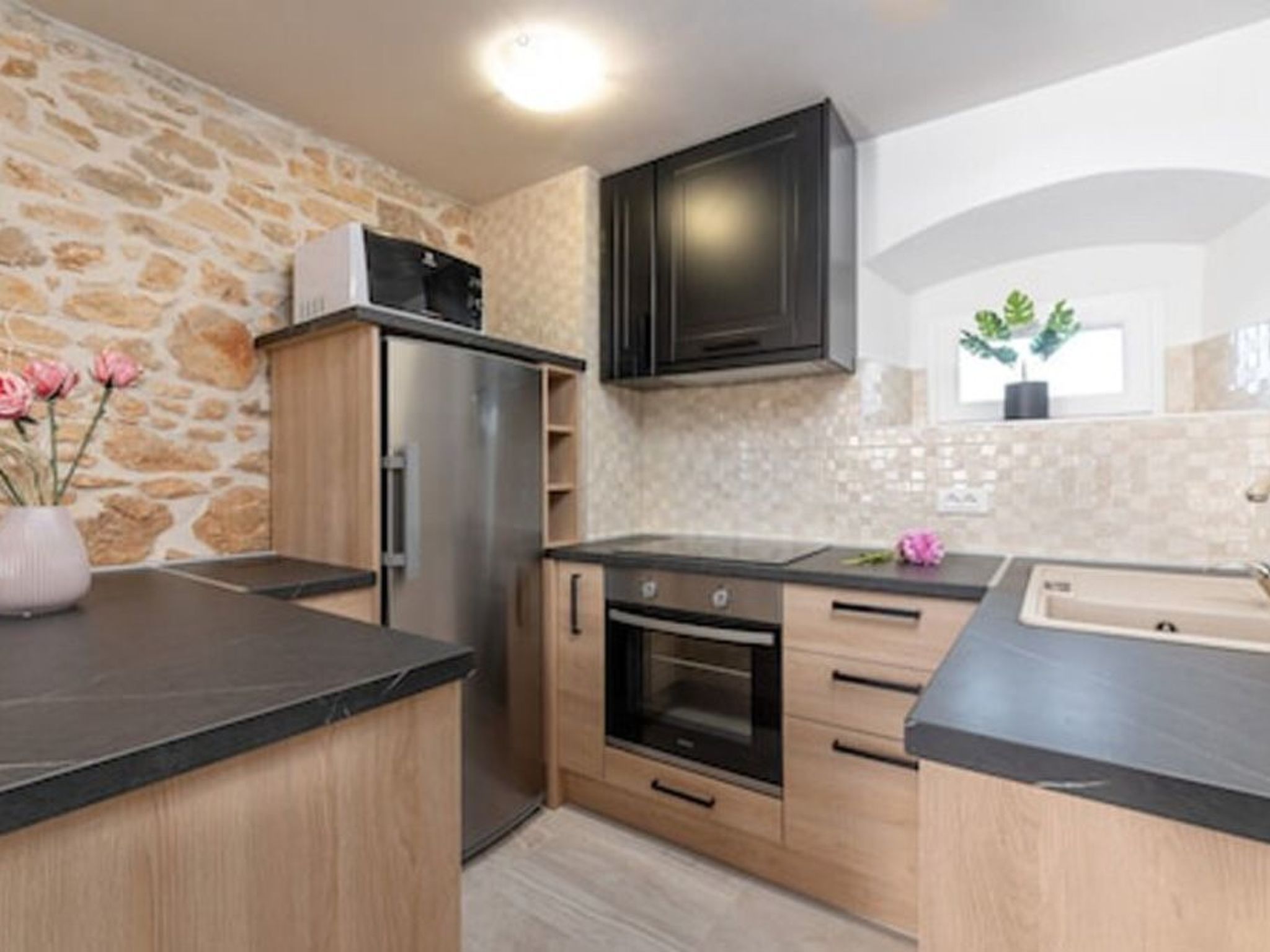 Mit Whirlpool und Sauna, in Kastelir-Drinnen