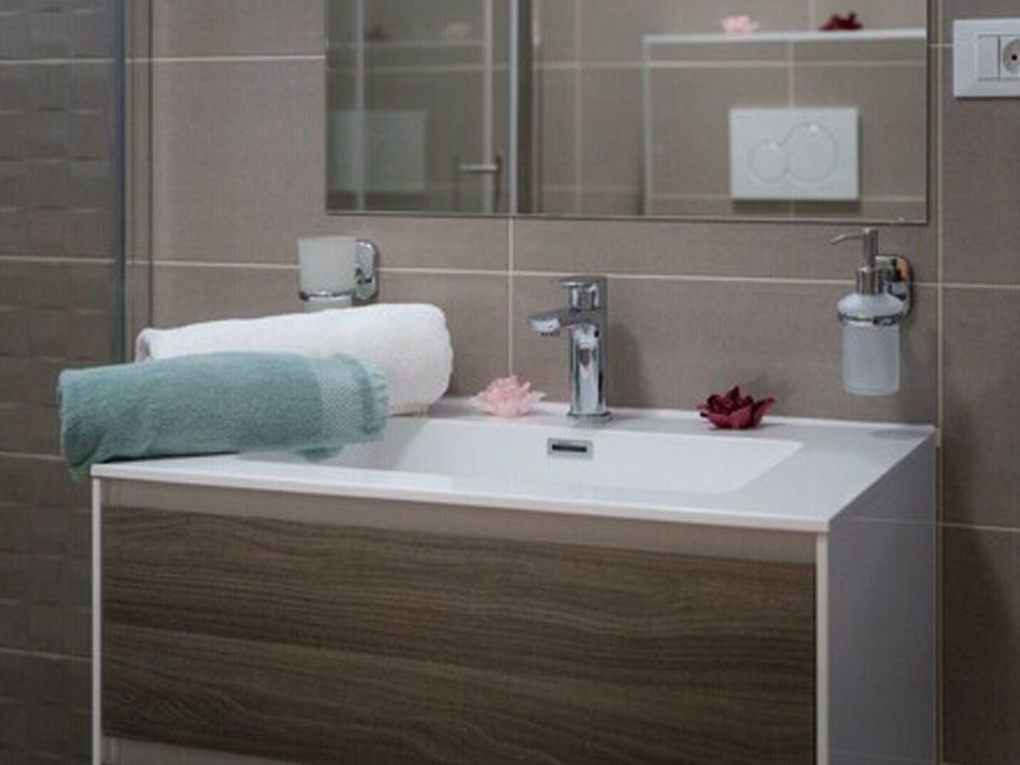 Mit Whirlpool und Sauna, in Kastelir-Drinnen