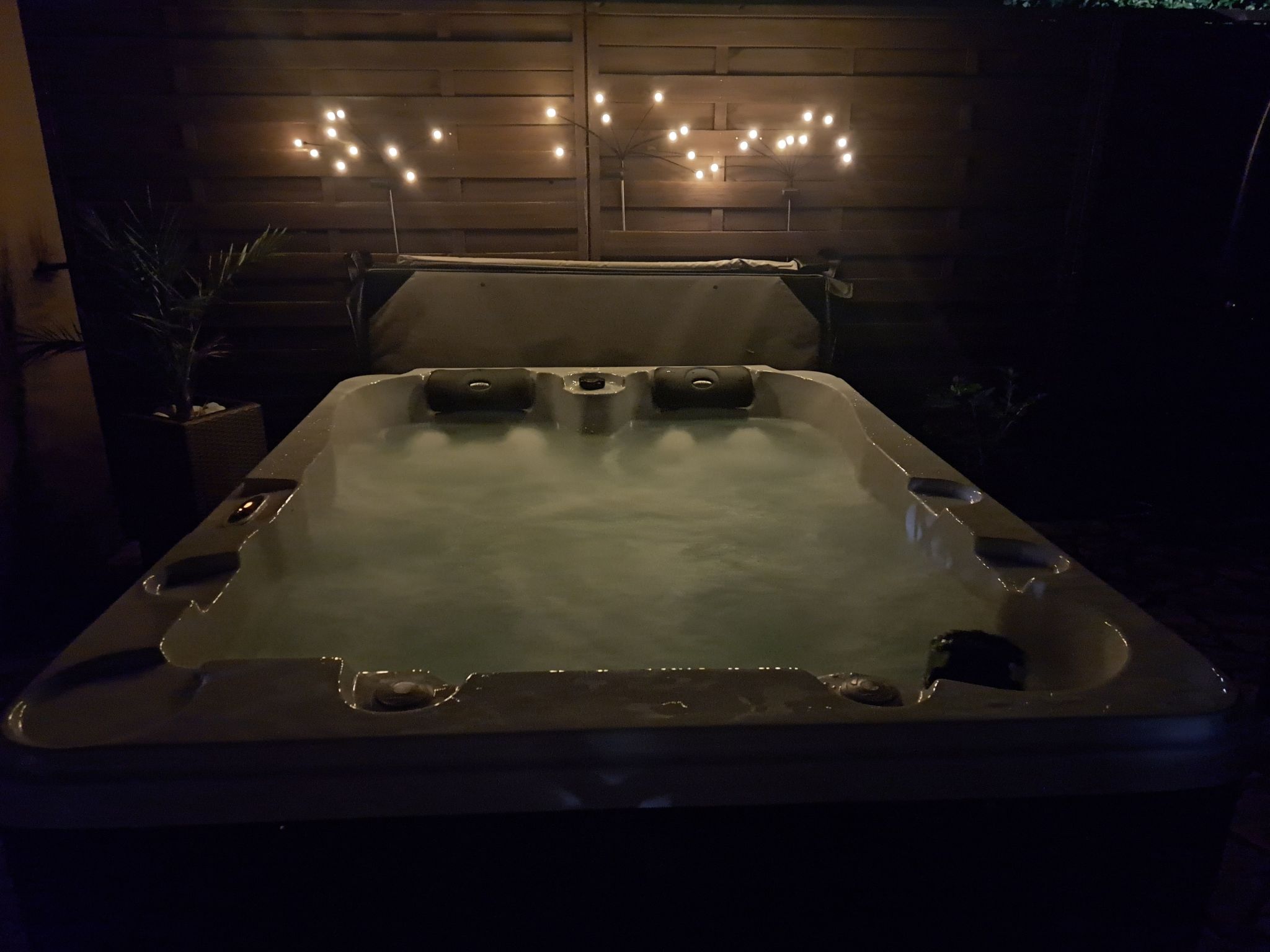 Haus Mirelia für zwei Personen mit Garten-Dedans