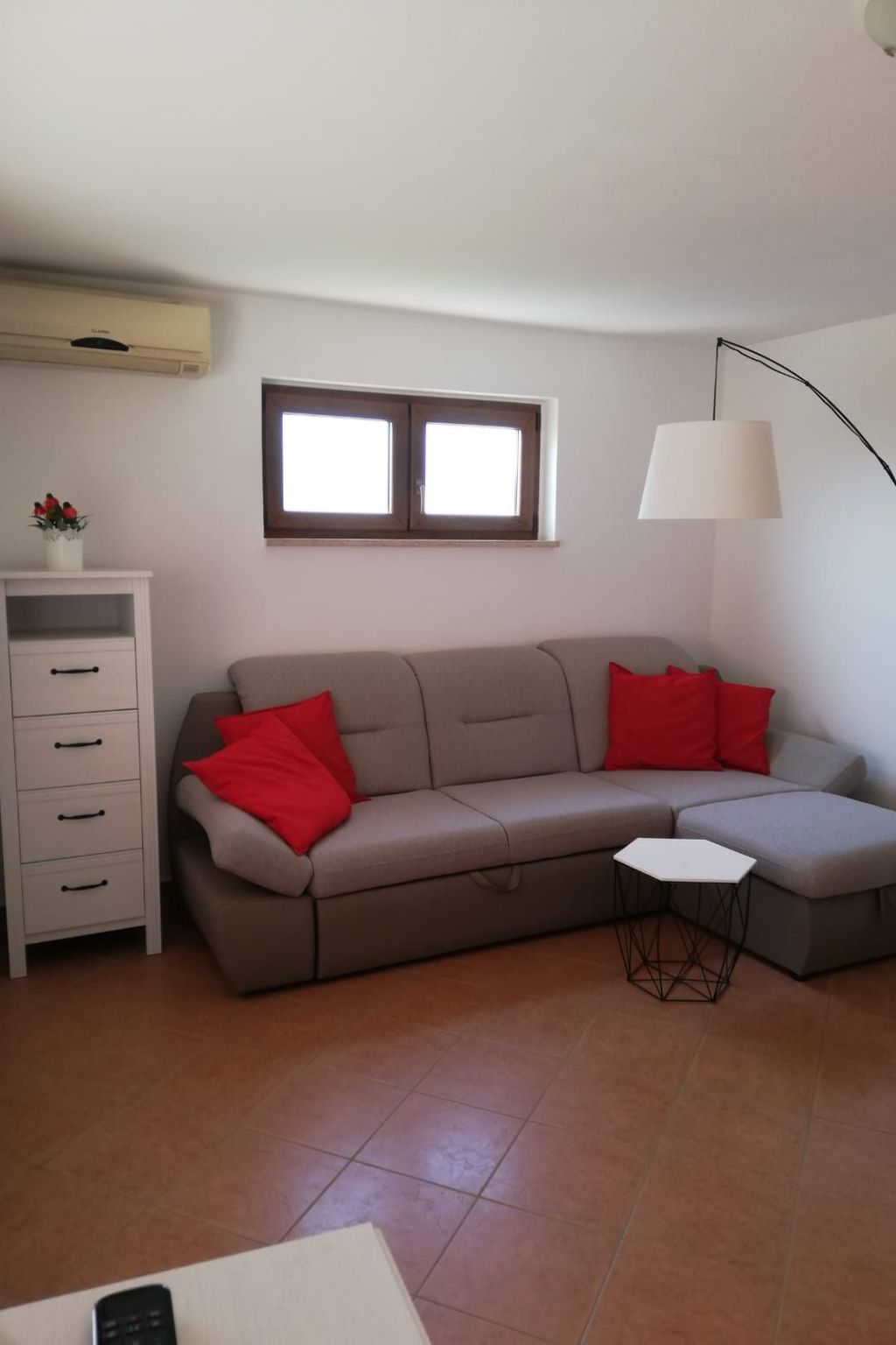 Haus Mirelia für zwei Personen mit Garten-Dedans