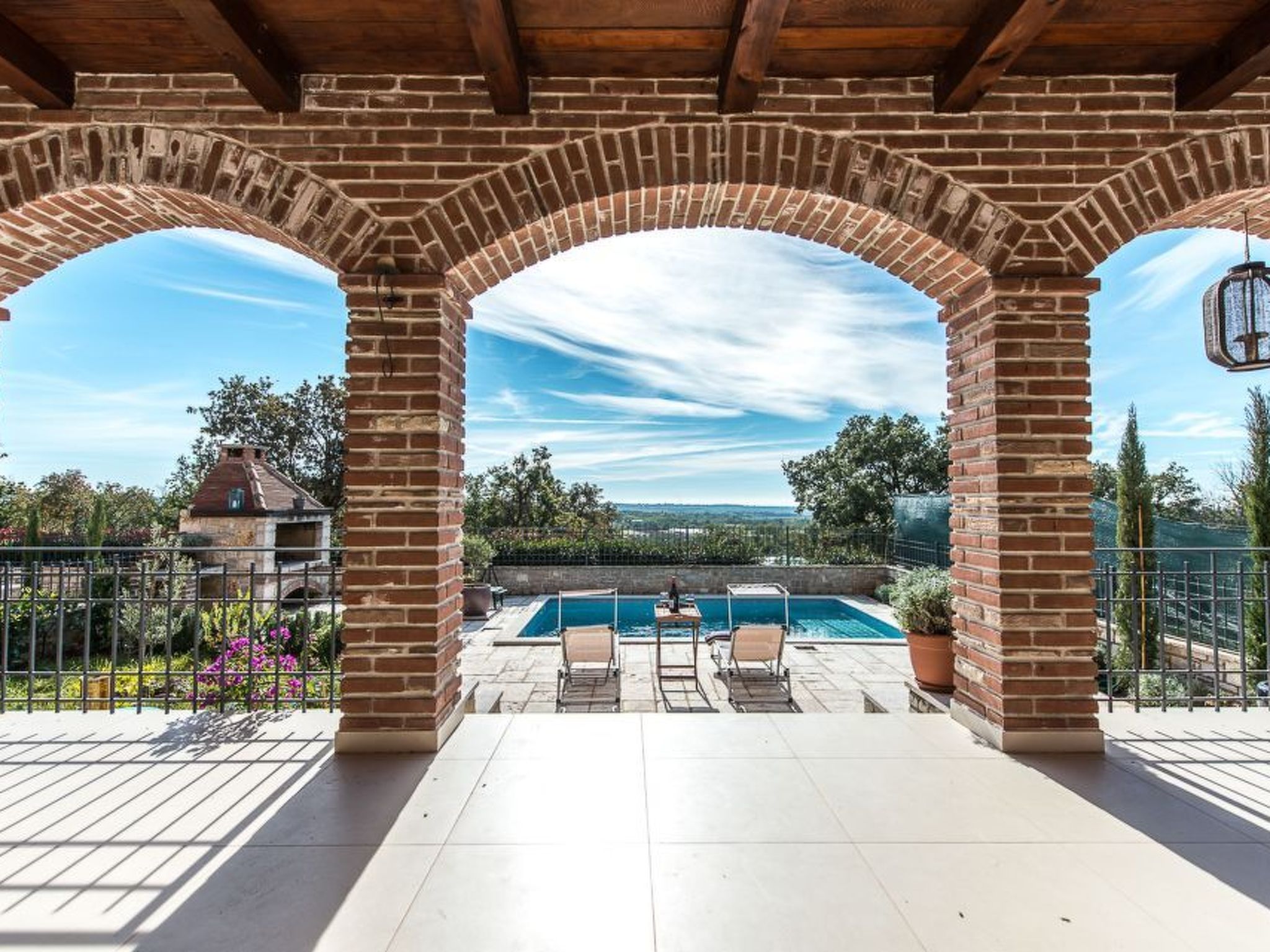 Vakantiehuis met omheinde tuin in Porec/Kastelir (Kroatië) 1 hond is welkom