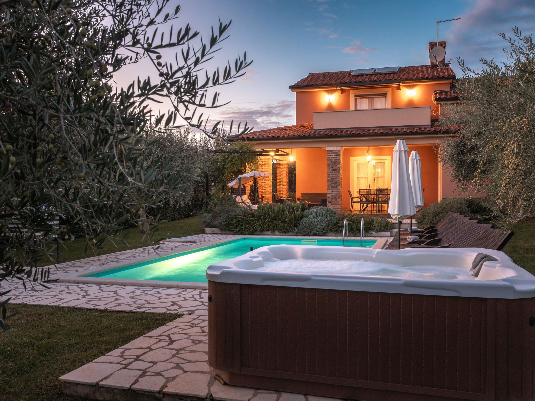 Vakantiehuis met privé zwembad in Porec/Kastelir (Kroatië) voor 8 personen