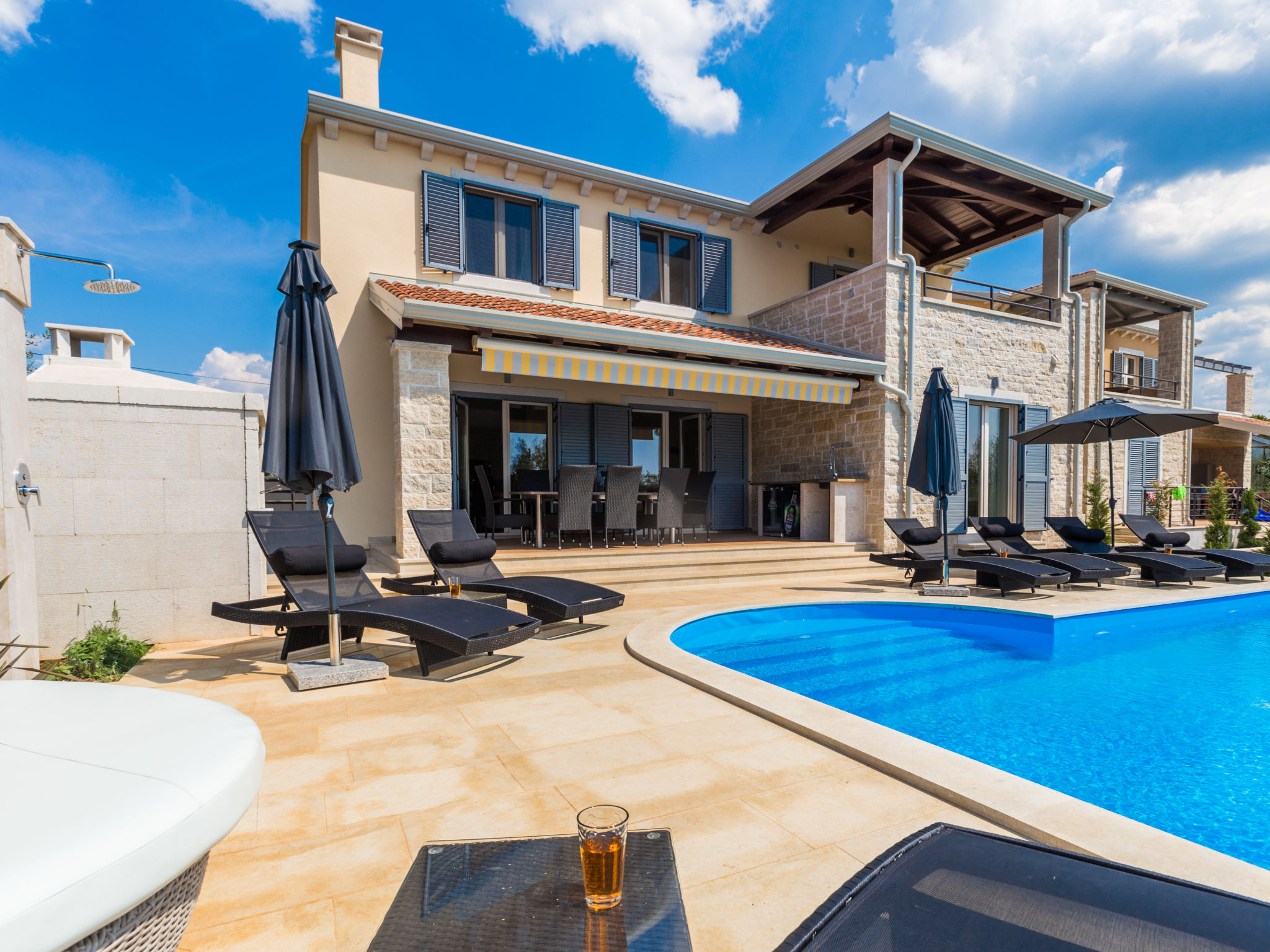 Villa Laura An: Elegant Istrisch toevluchtsoord nabij Poreč met privézwembad en zeezicht - foto 8