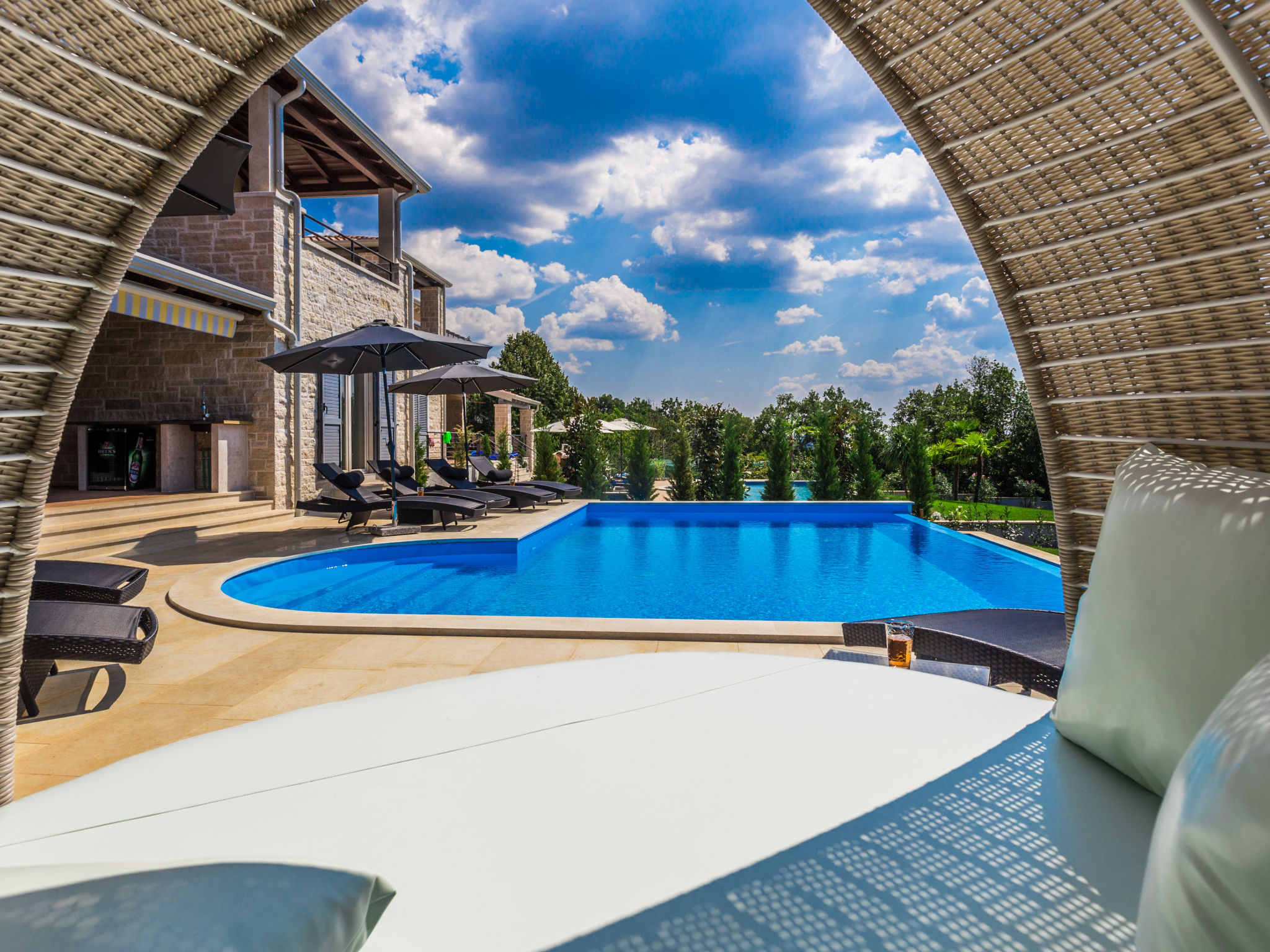 Villa Laura An: Elegant Istrisch toevluchtsoord nabij Poreč met privézwembad en zeezicht - foto 2