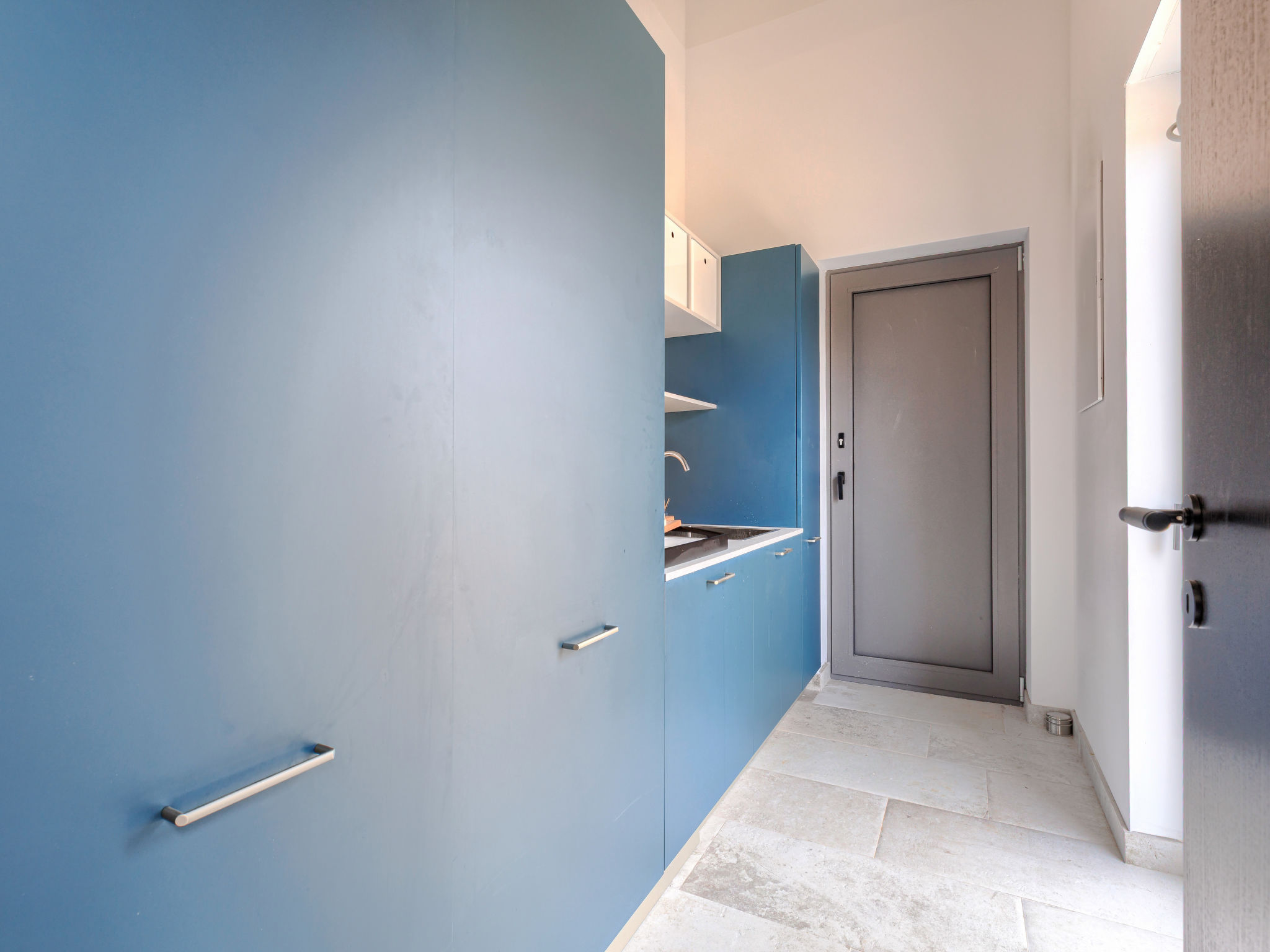 Maison Paradis-Inside