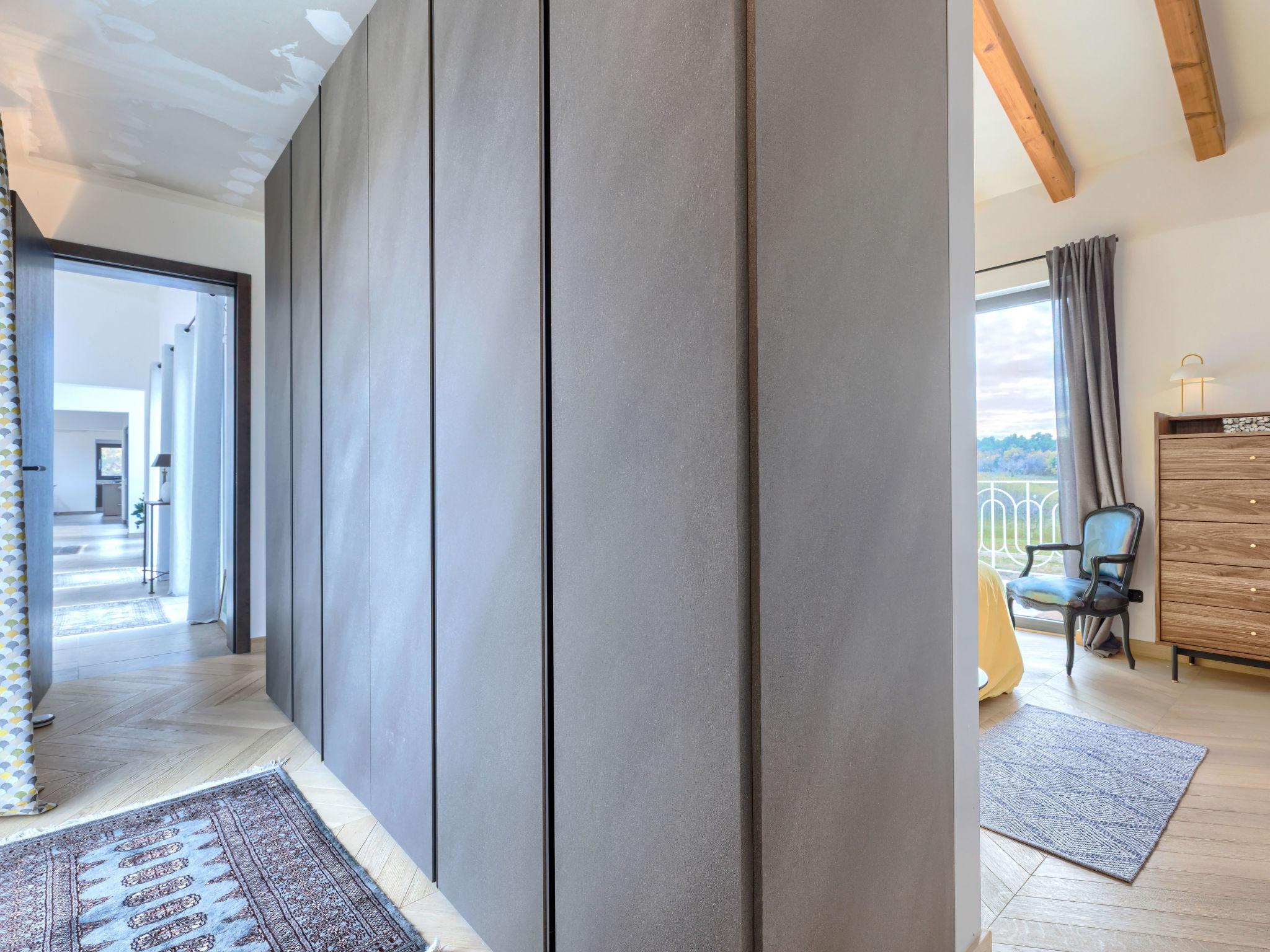 Maison Paradis-Inside